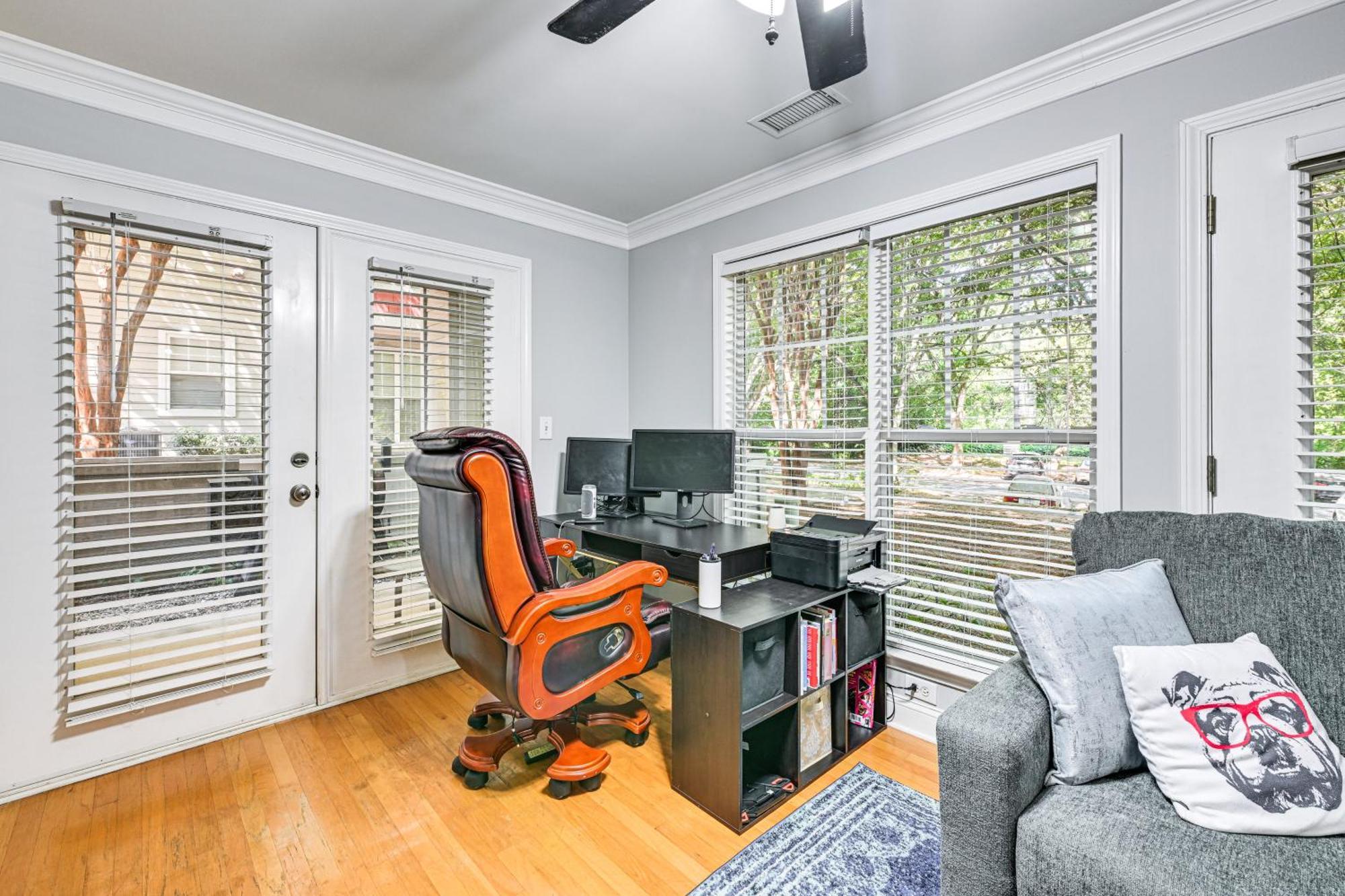 Apartment Half Mi To Bank Of America Stadium Uptown Condo! Charlotte