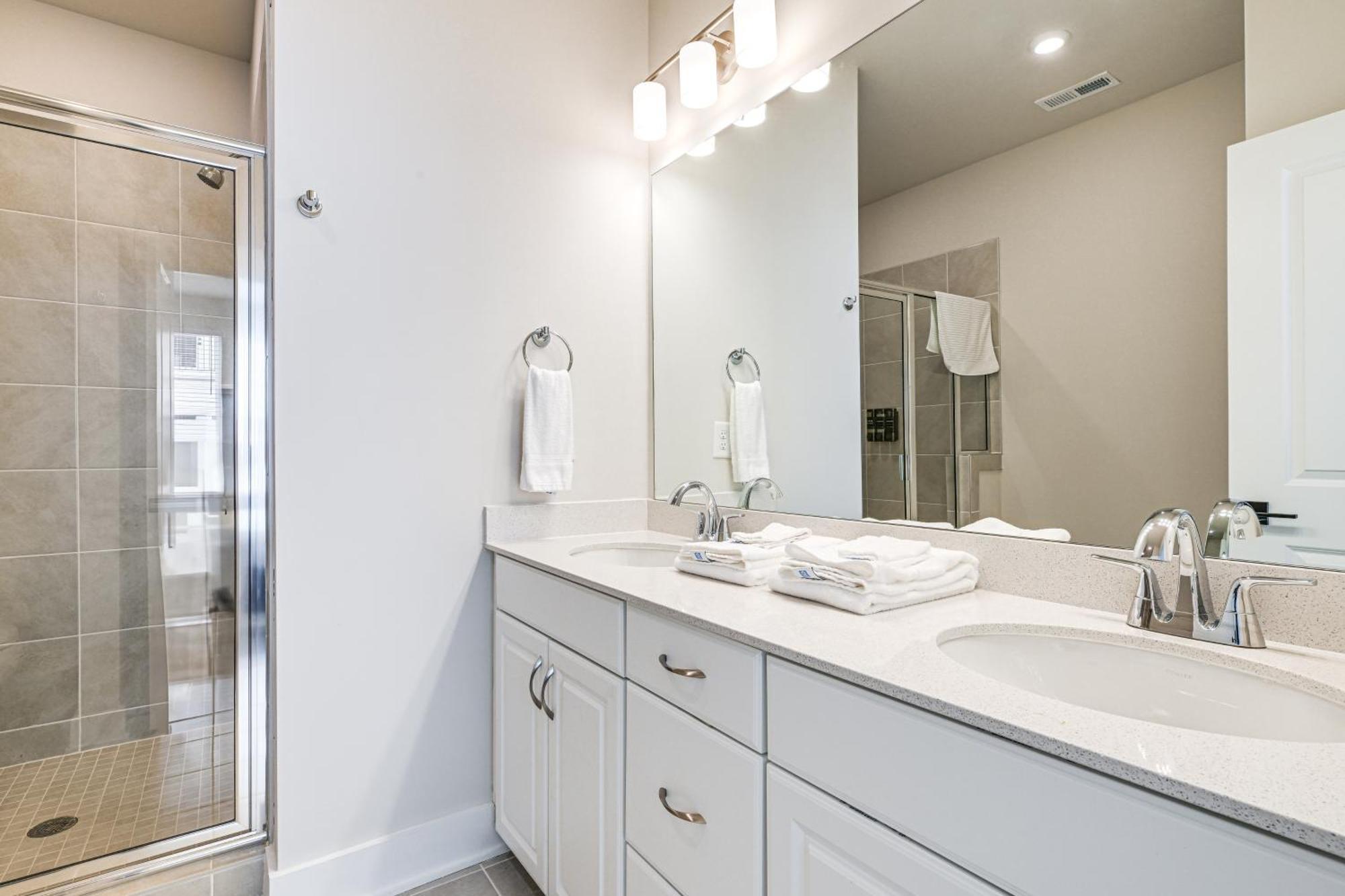 Walk To Music Factory Townhome With Rooftop Deck! Holiday home *