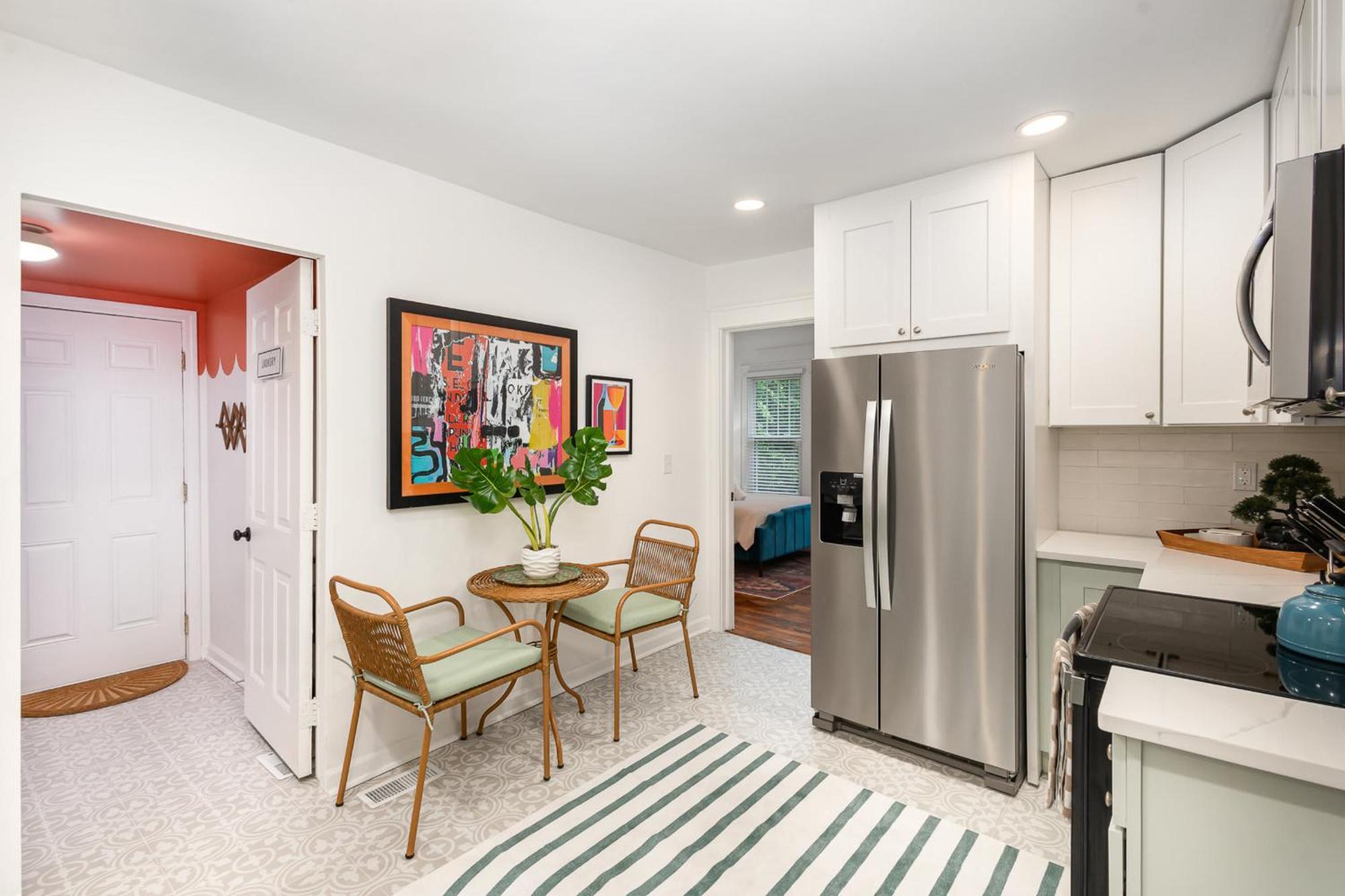 Walkable Trendy Hideout For Foodies - 3br-2ba Holiday home