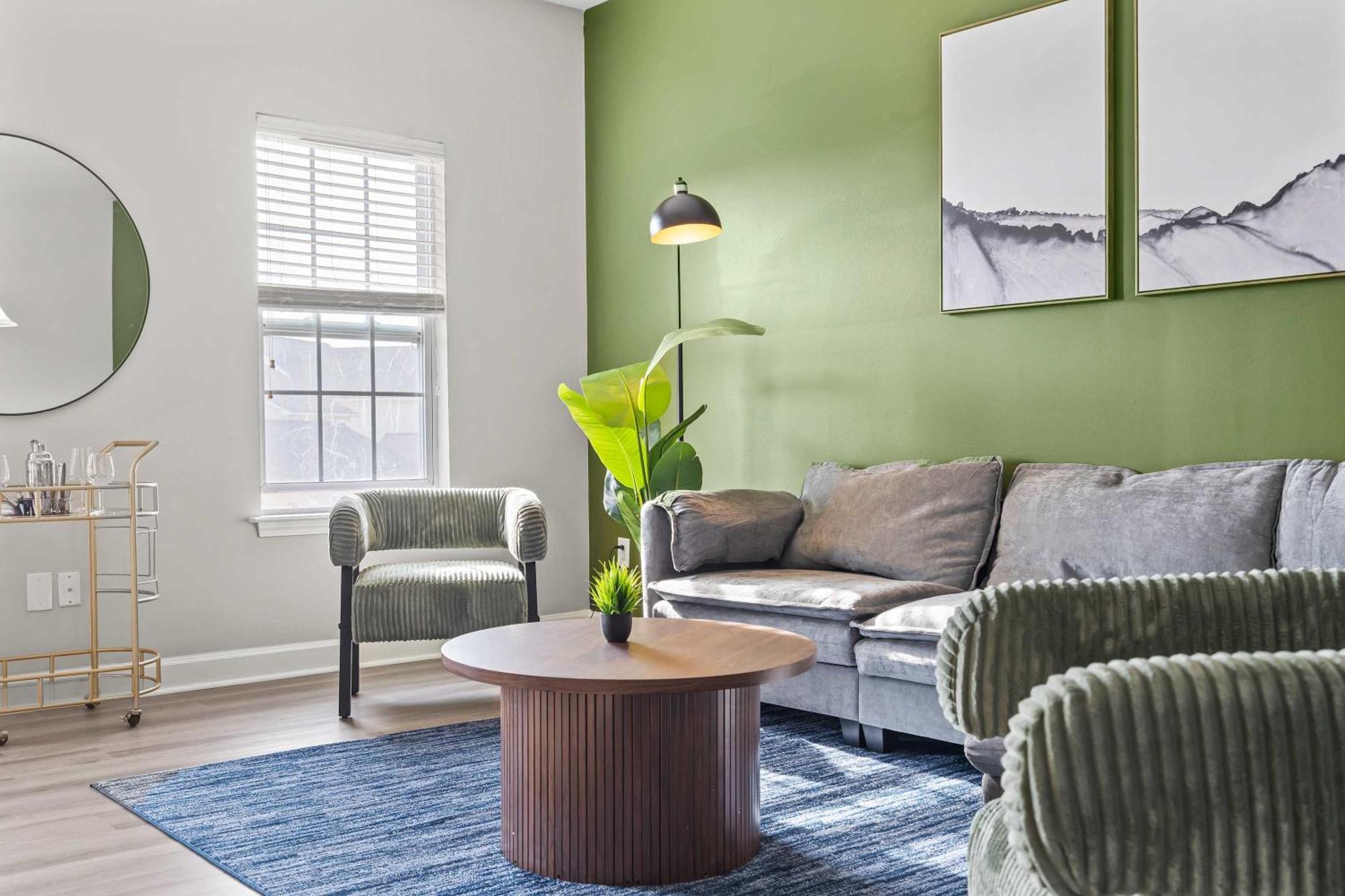 Upscale King 3br Townhouse Pineville