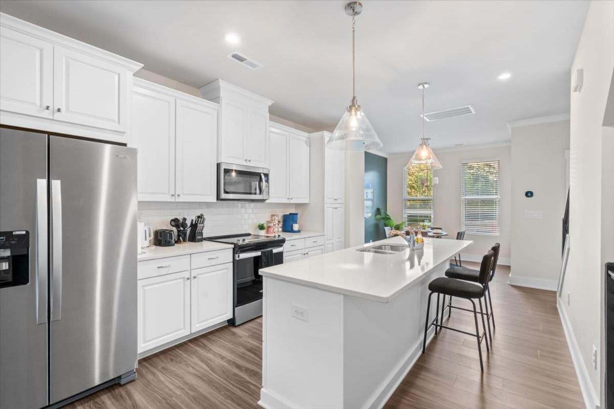 Holiday home 4br Townhouse King Bed Rooftop Uptown Clt *