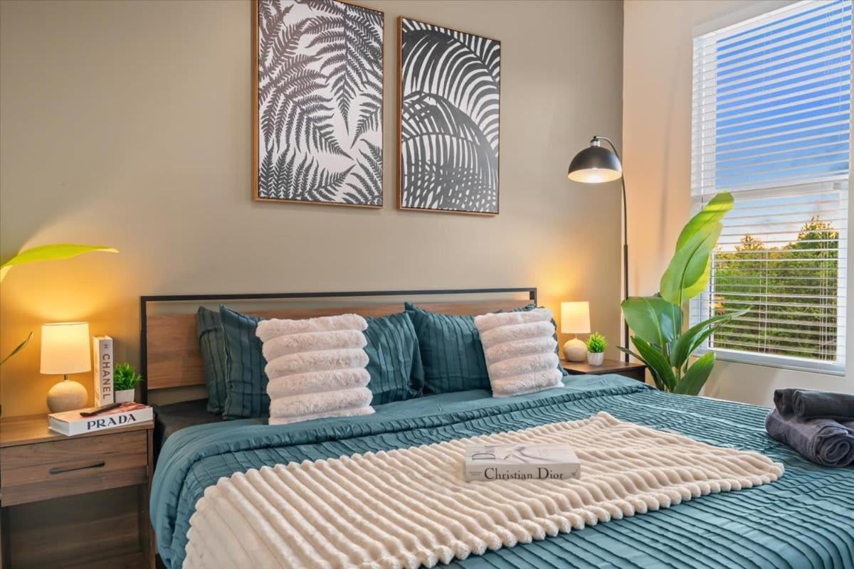 Holiday home 4br Townhouse King Bed Rooftop Uptown Clt