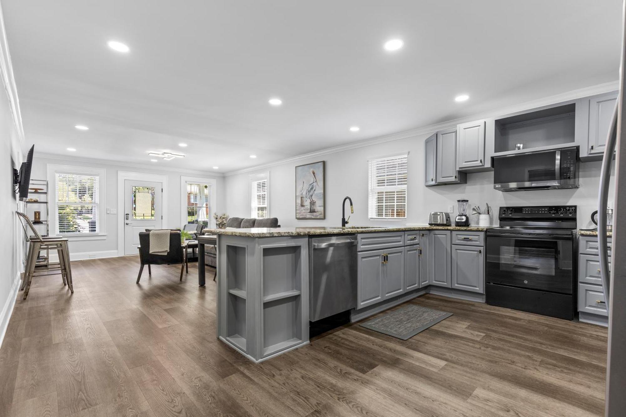 4br Bright And Modern - Close To Everything