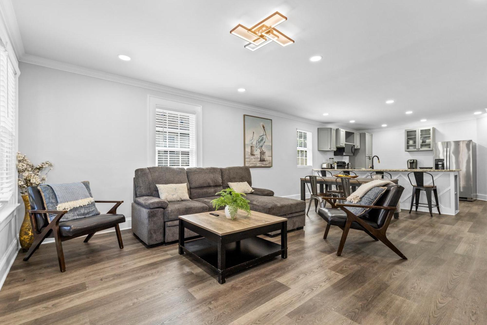 4br Bright And Modern - Close To Everything Holiday home *