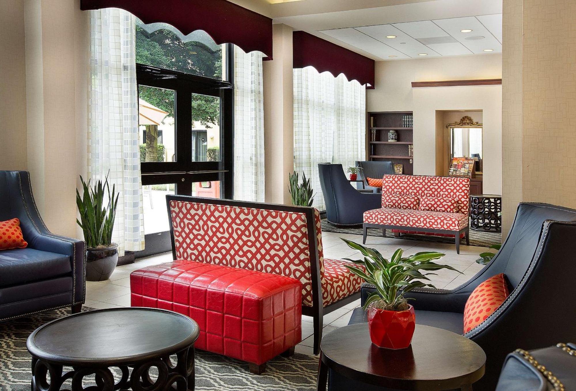 Hotel Doubletree By Hilton Airport