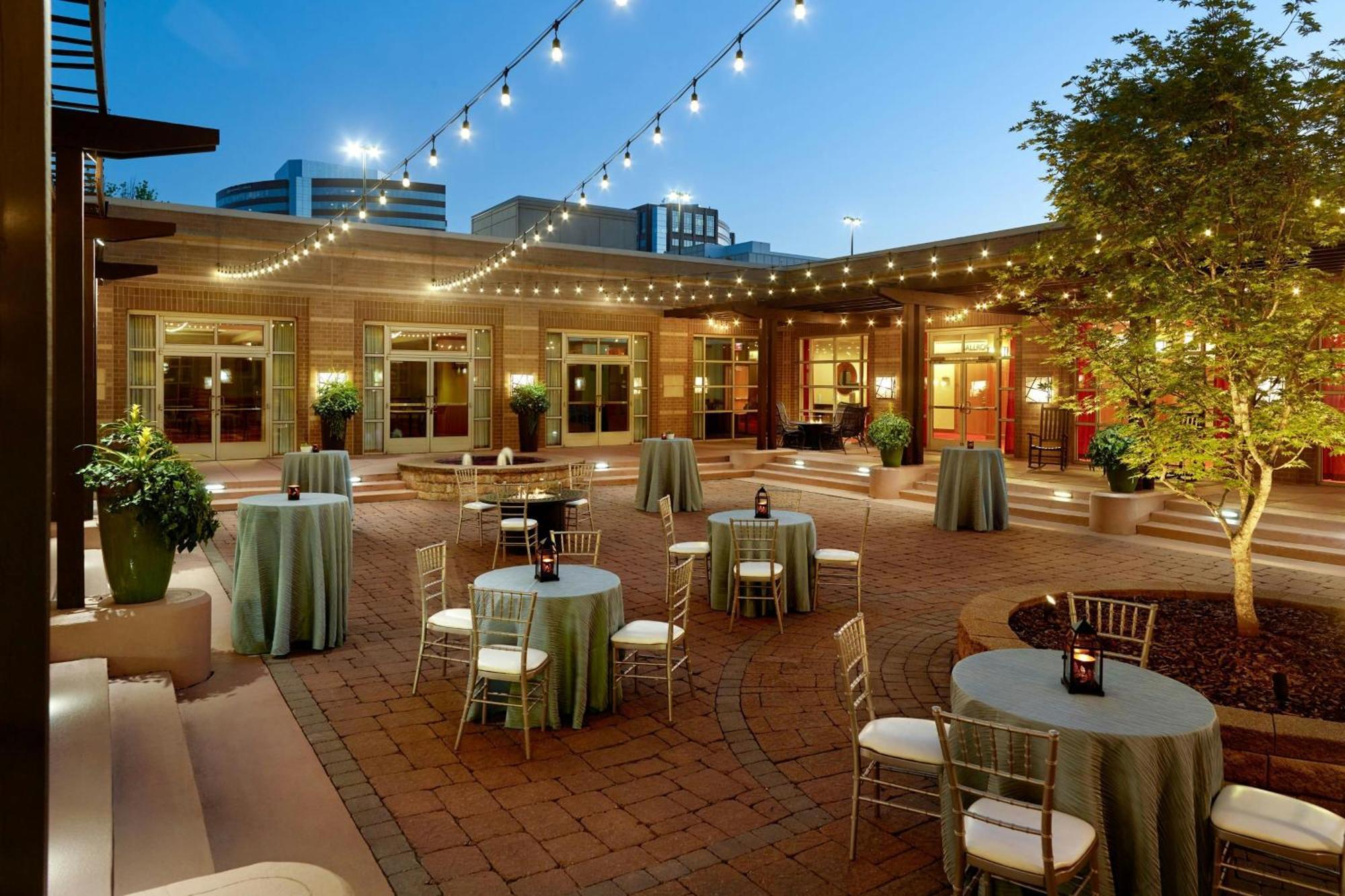 Renaissance Southpark 4*