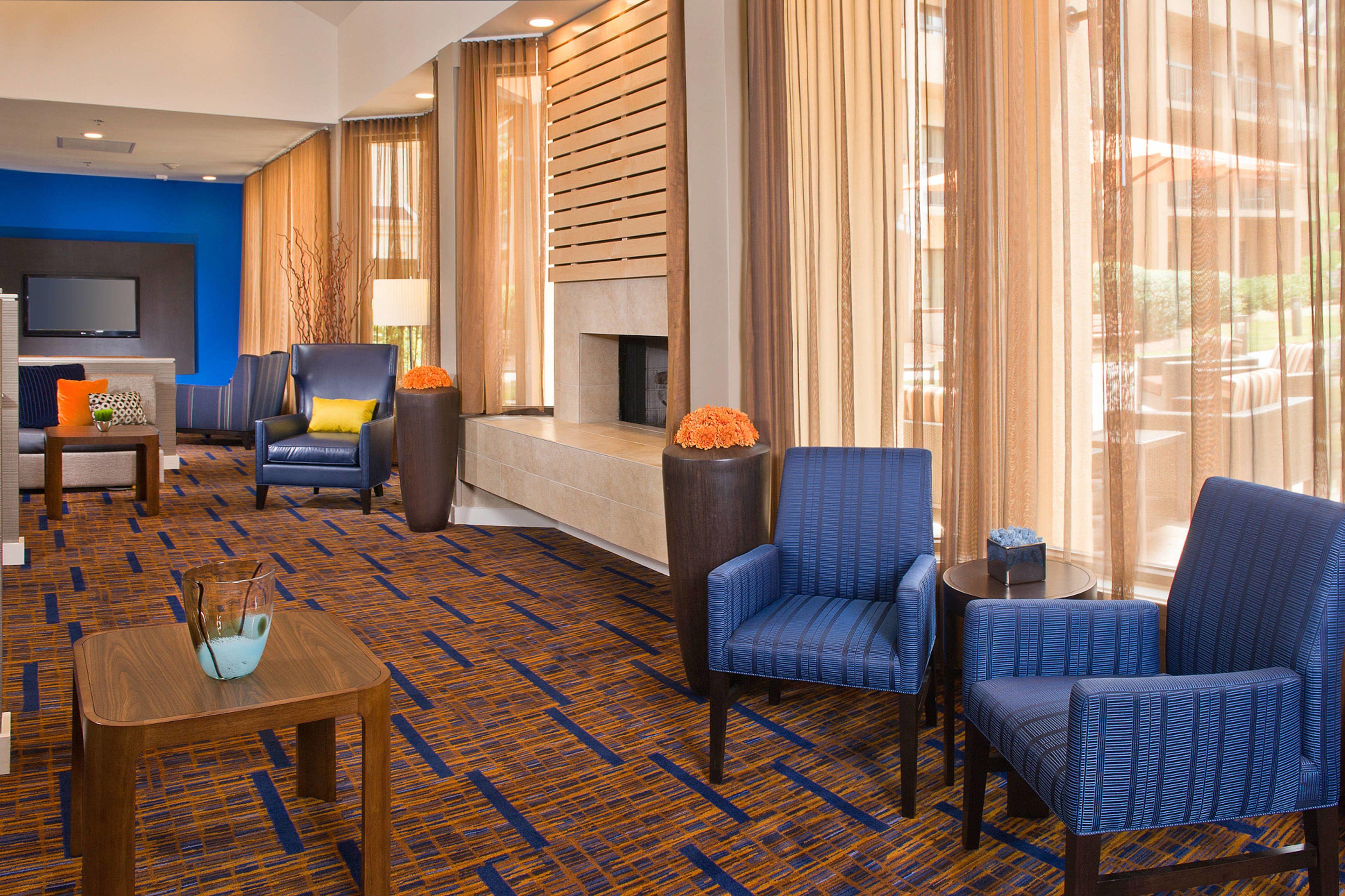 Courtyard Southpark Hotel