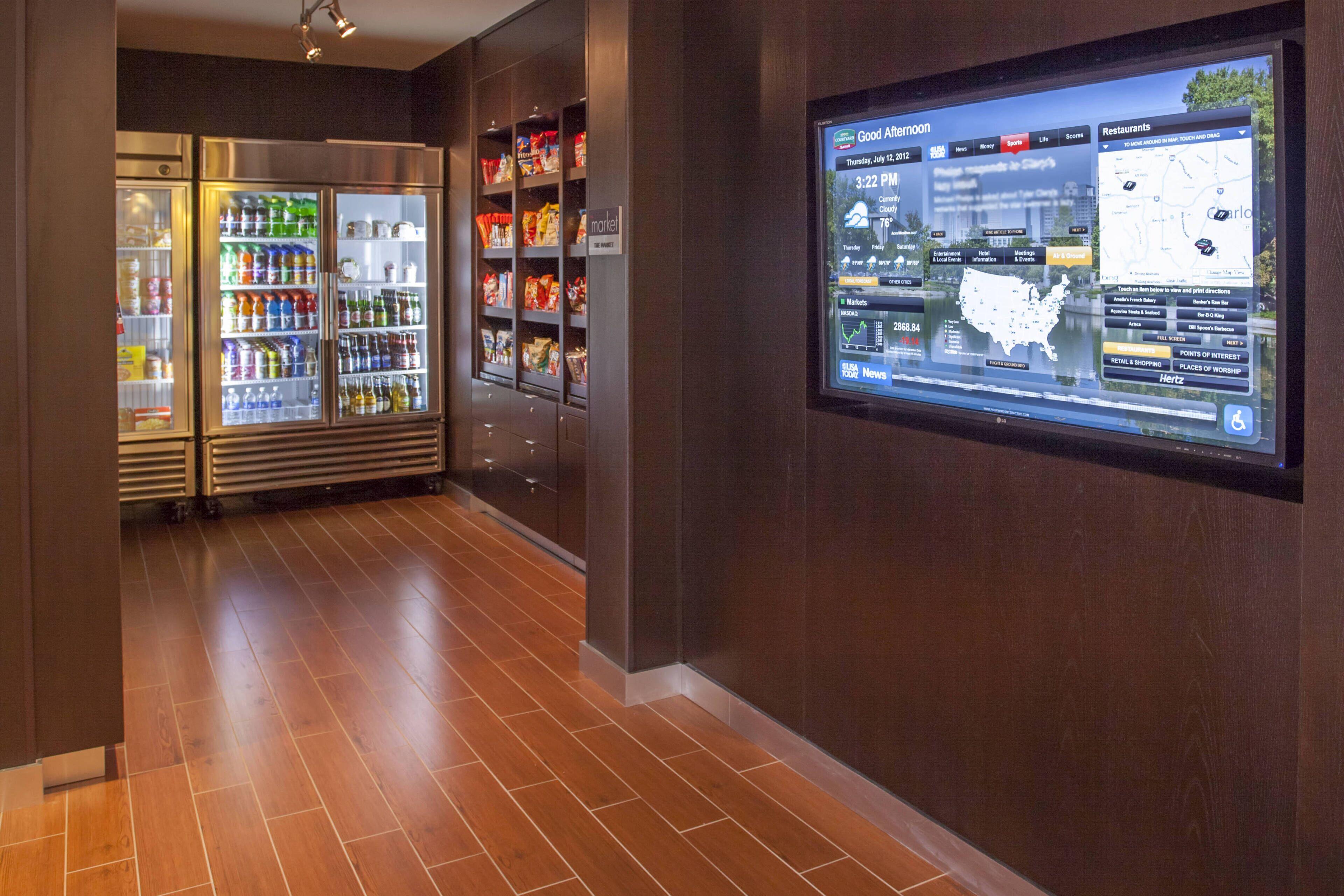 Courtyard By Marriott Airport Loso Hotel