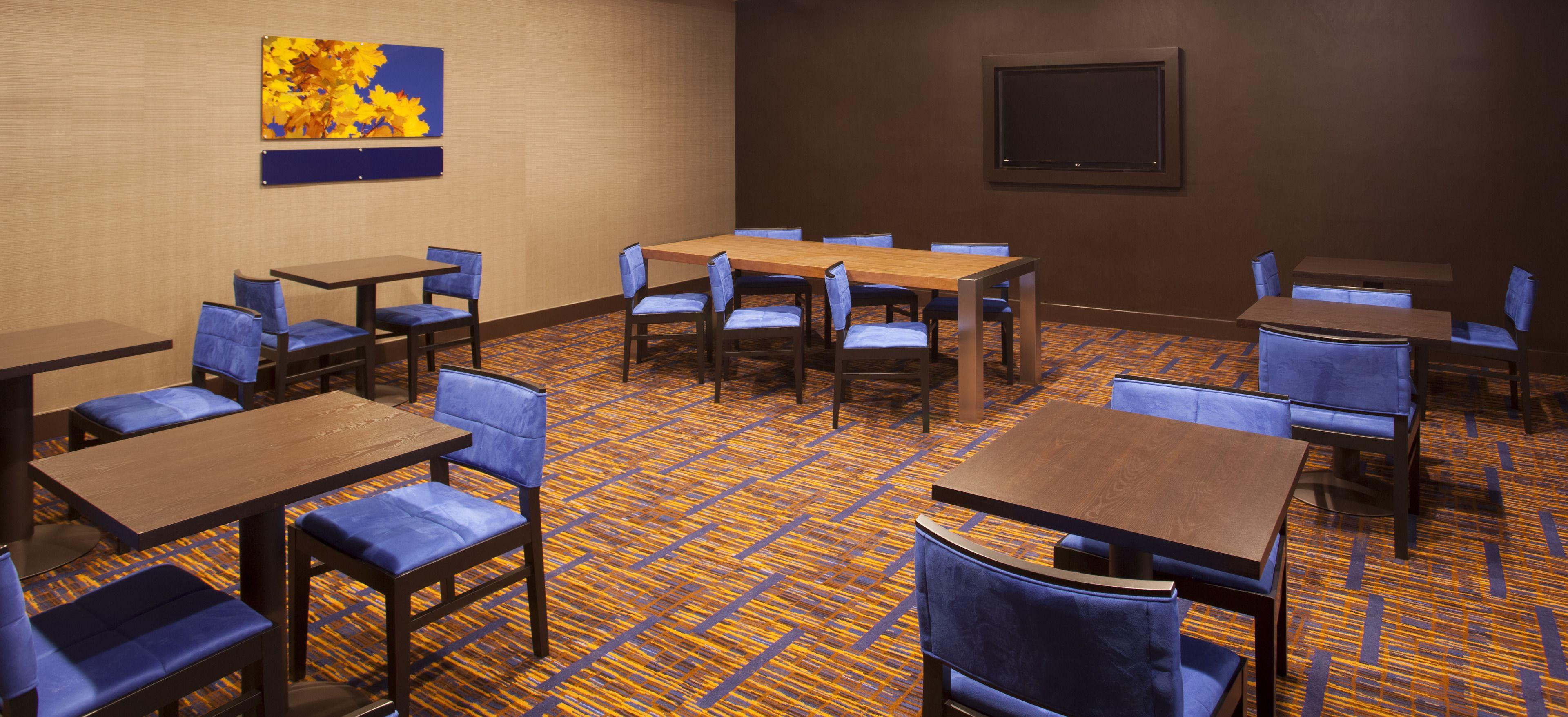 Courtyard By Marriott Airport Loso Charlotte