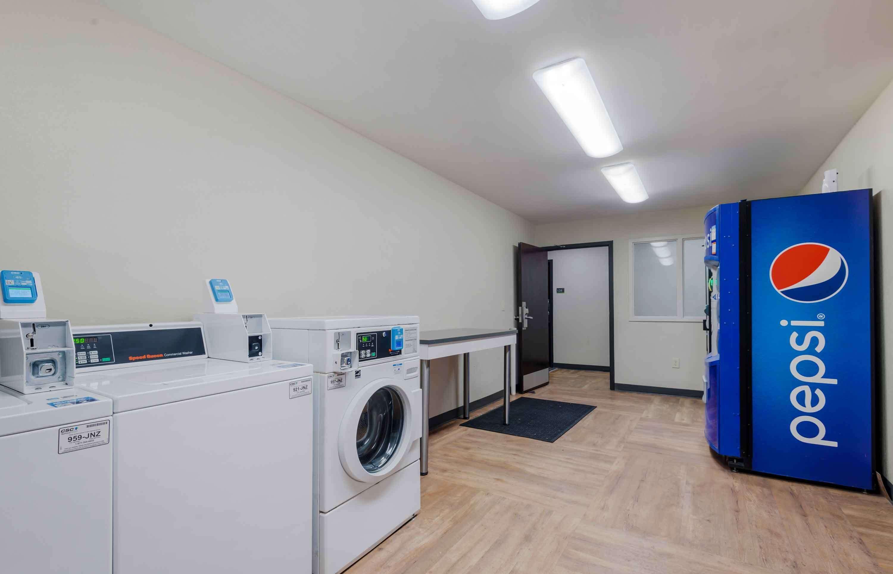 Hotel Extended America - - Place