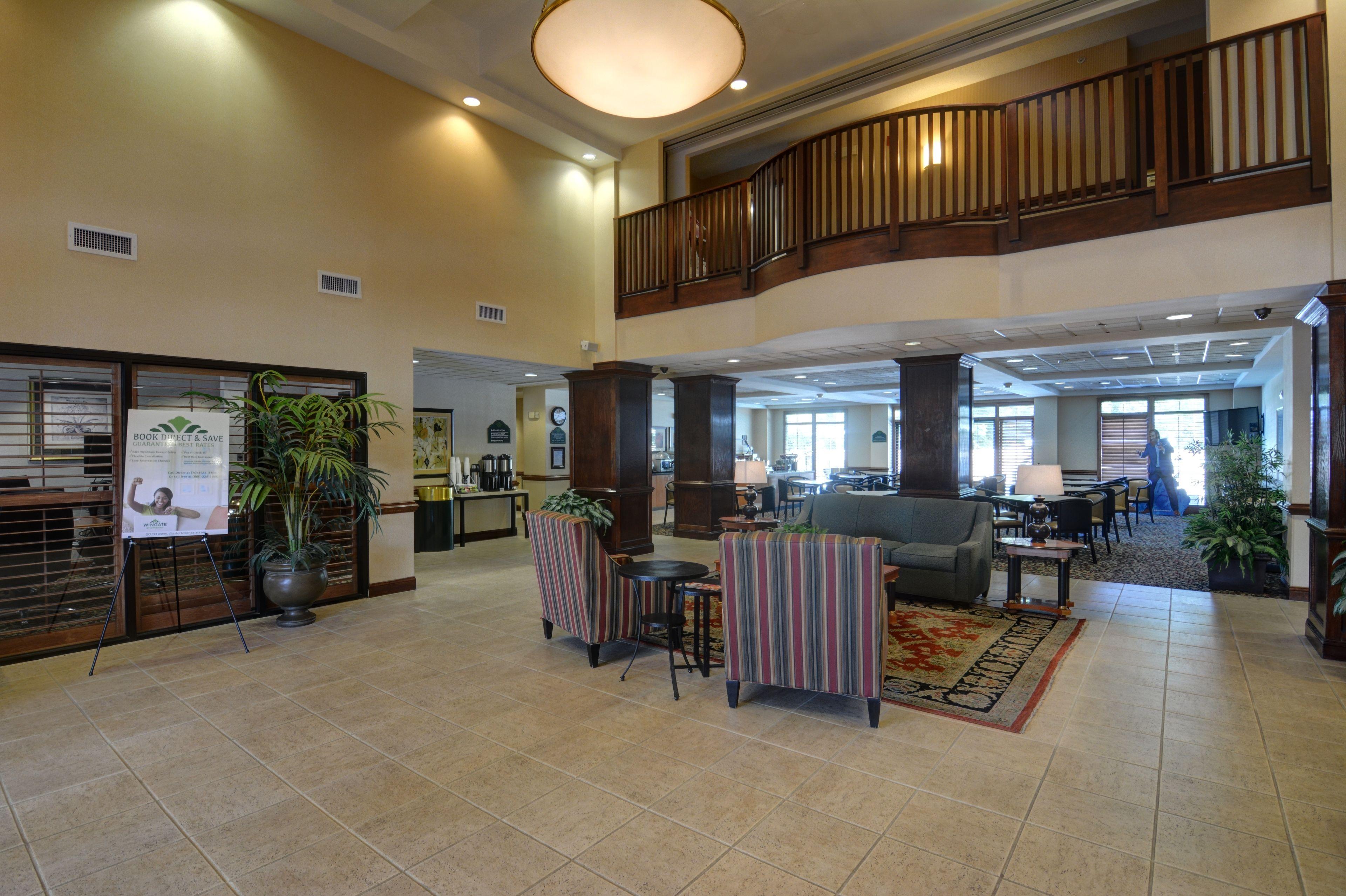 Hotel Spark By Hilton Tyvola I-77 3*