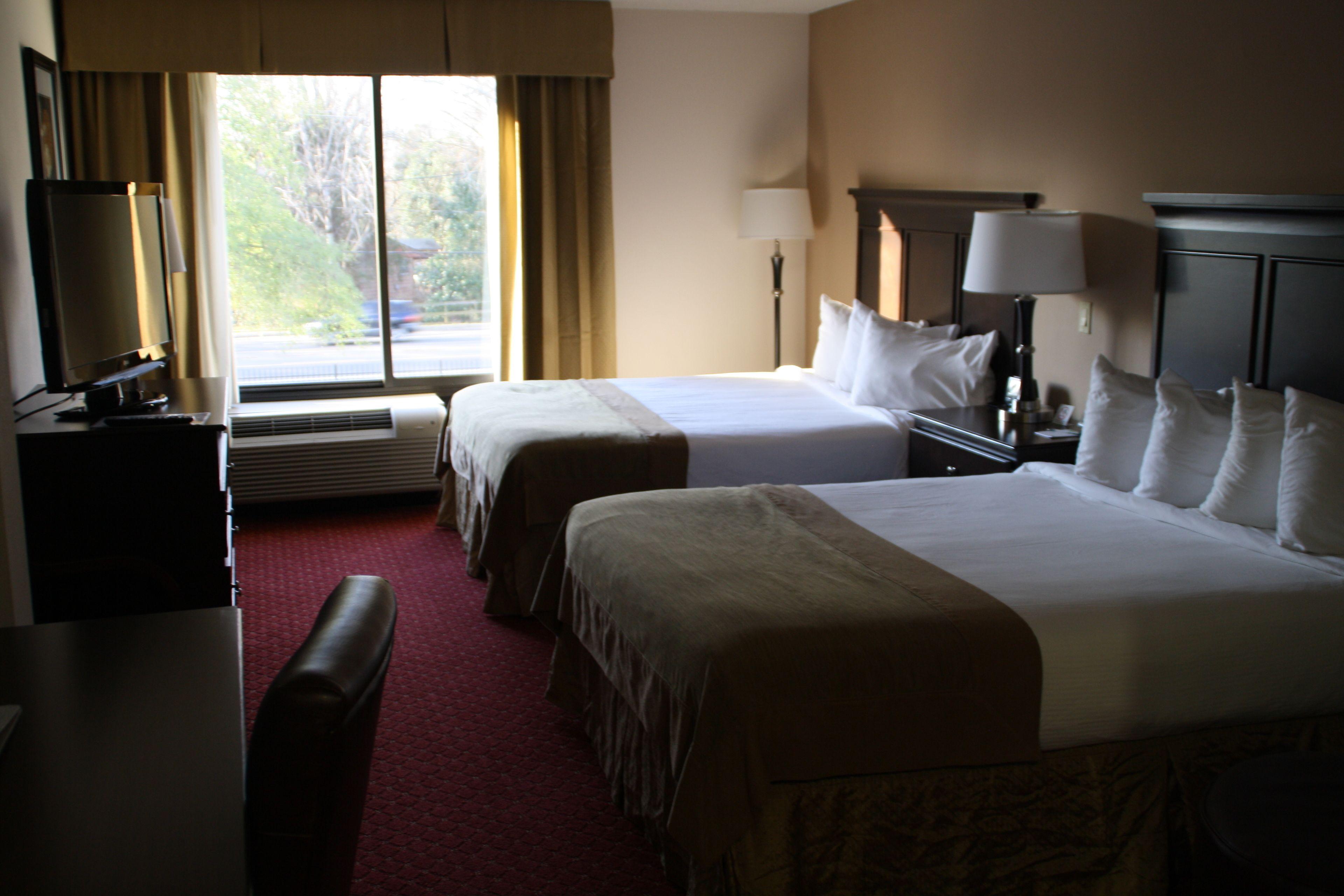 Spark By Hilton Tyvola I-77