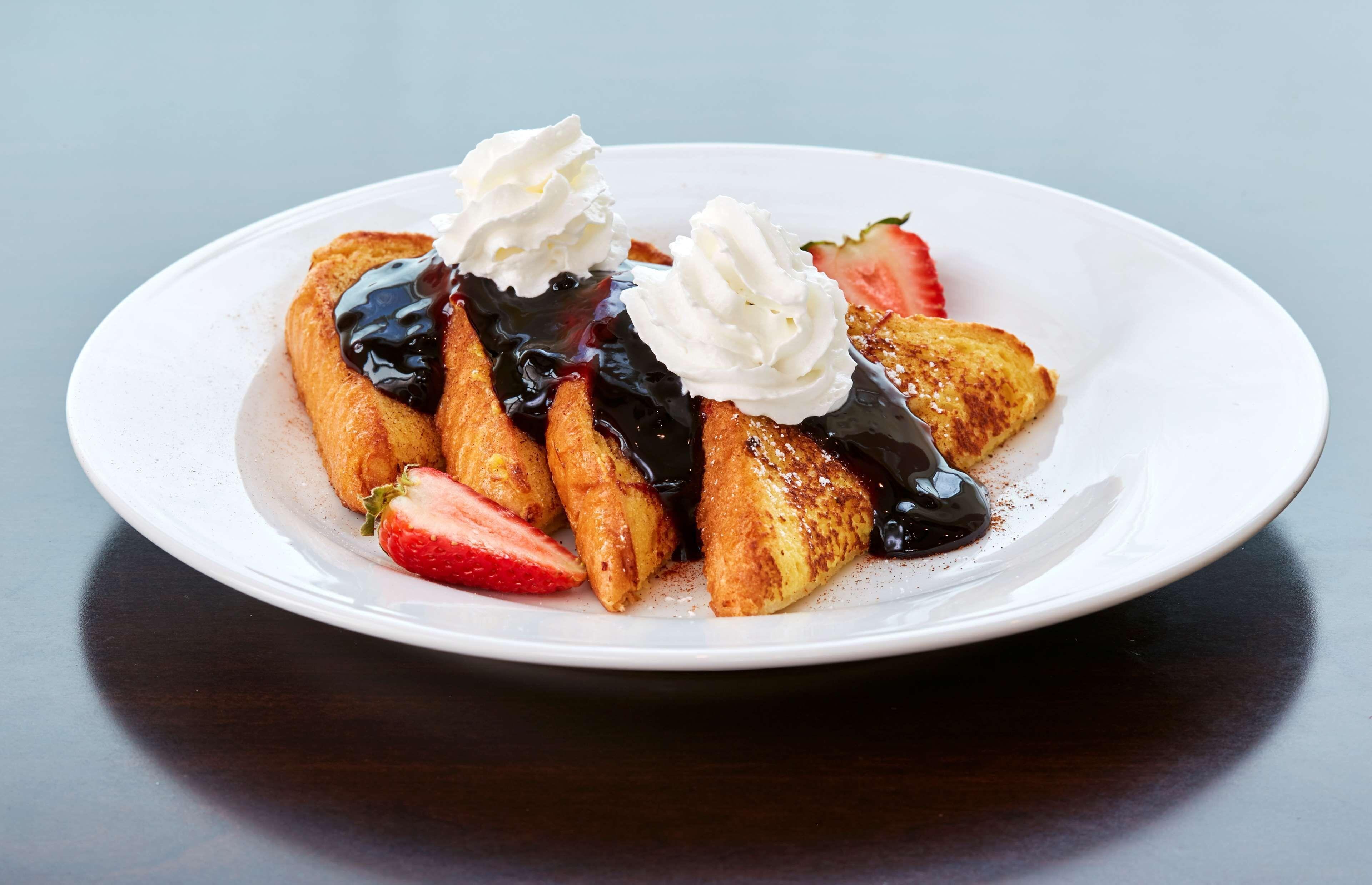 Hilton Garden North 3*