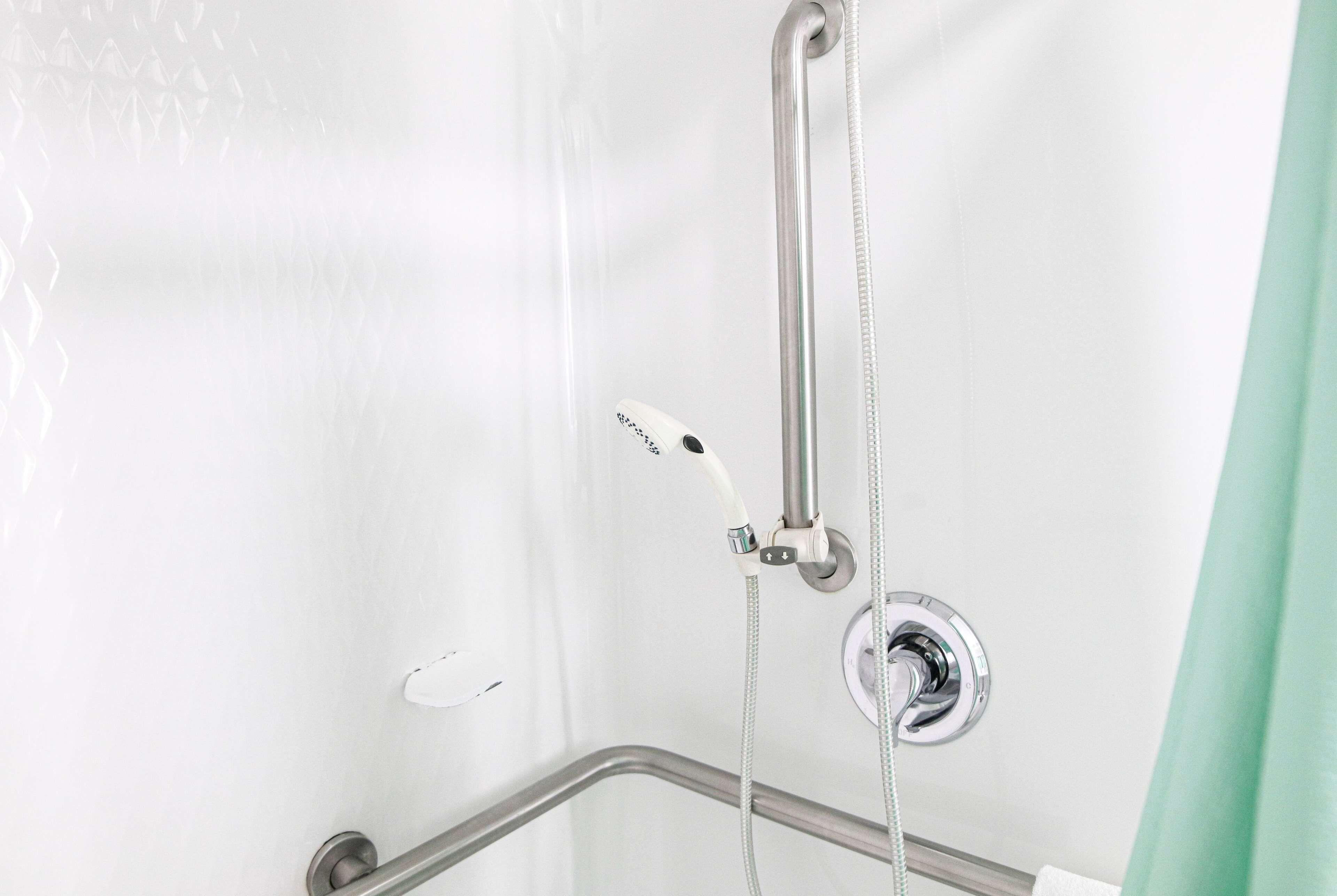 Hotel Microtel & By Wyndham Charlotte/northlake 2*