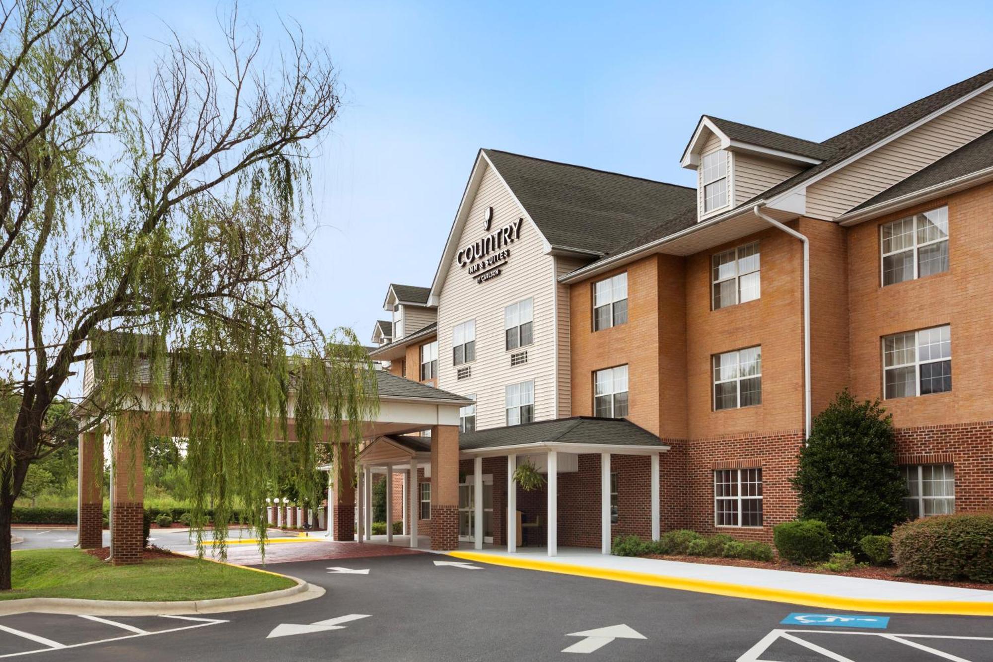 Hotel Country & By Radisson, Place, Nc Charlotte