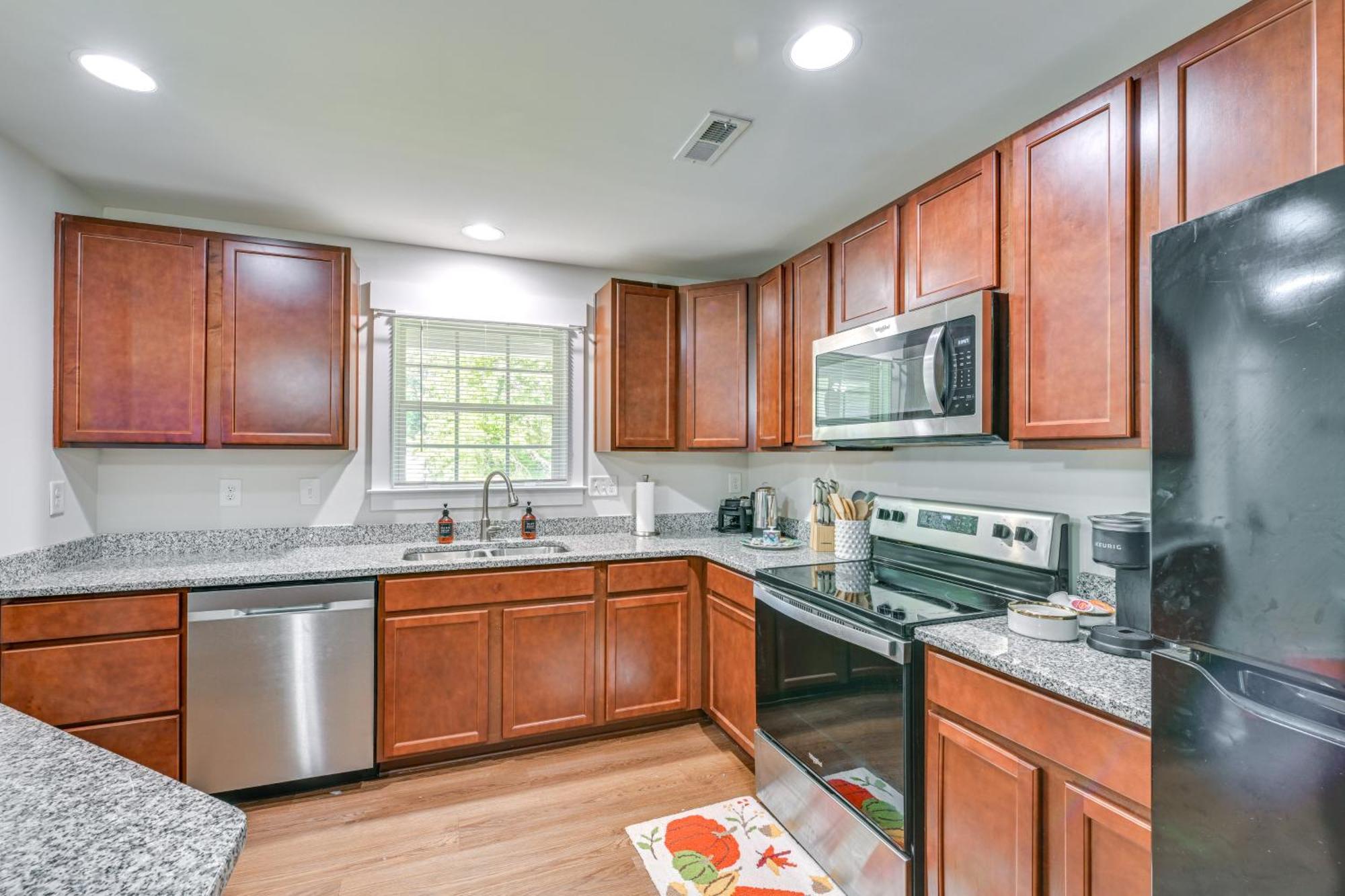 3bd House With Quiet Living, Access 6mi To Dtwn * Charlotte