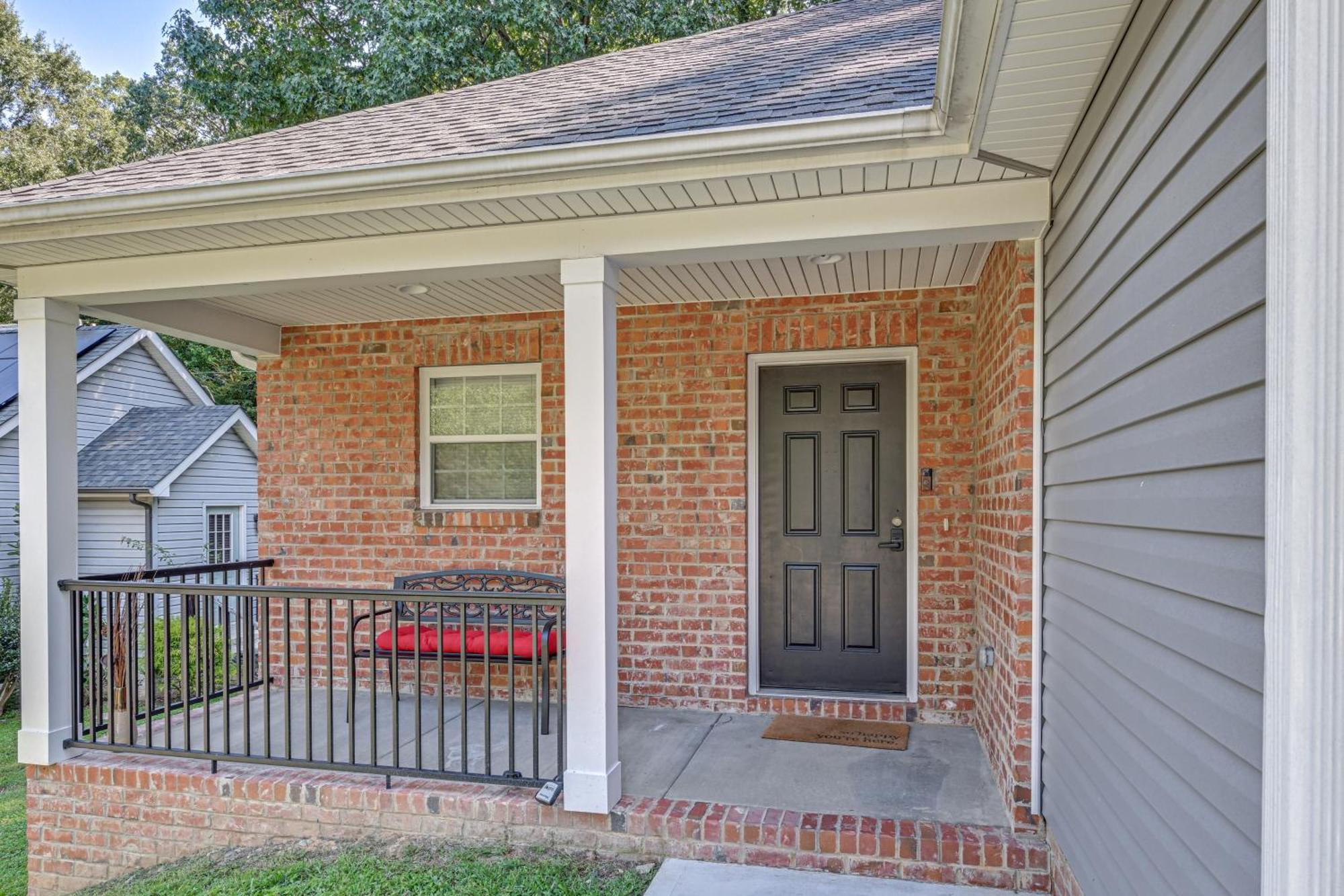 3bd House With Quiet Living, Access 6mi To Dtwn Charlotte