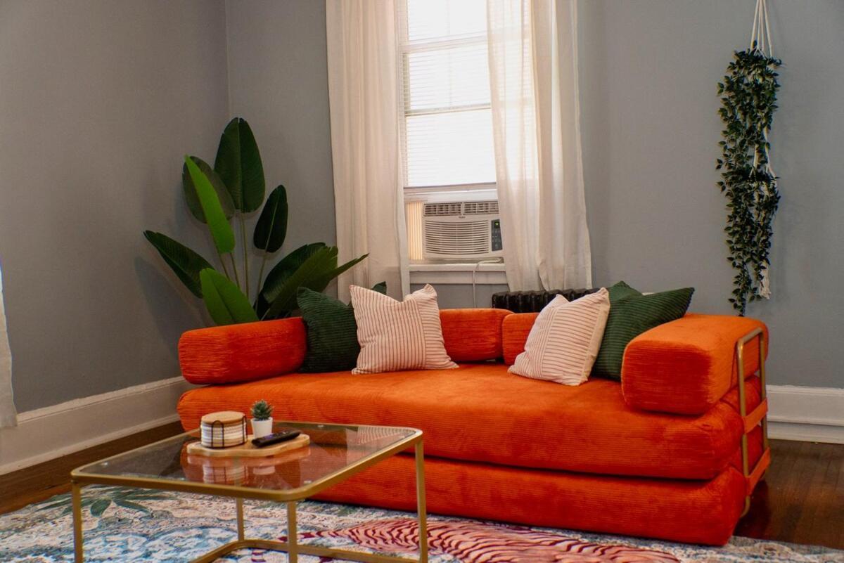 Apartment Uptown Funk Getaway With Parking & Walk To Stadiums, Nightlife *