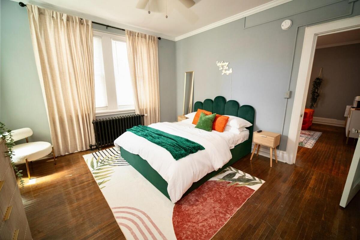 Uptown Funk Getaway With Parking & Walk To Stadiums, Nightlife Apartment Charlotte