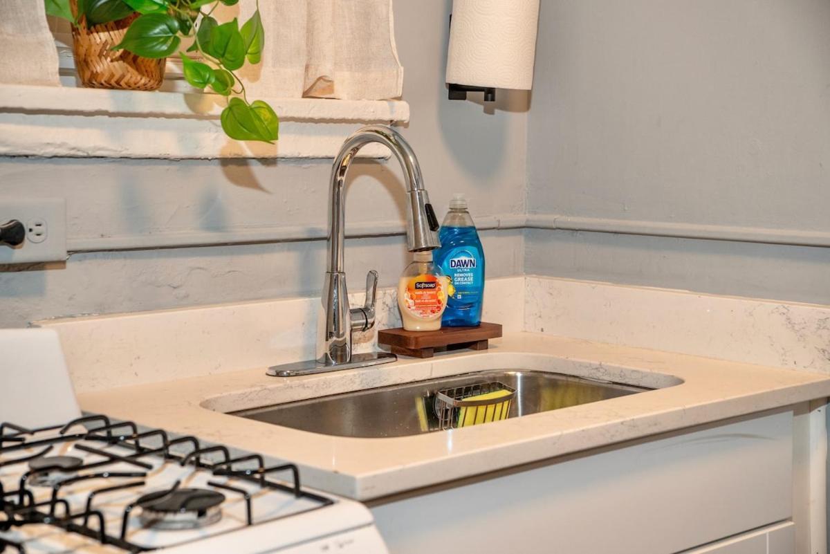 Apartment Uptown Funk Getaway With Parking & Walk To Stadiums, Nightlife Charlotte