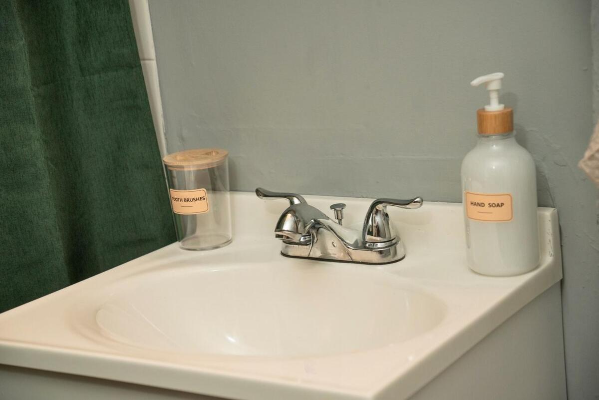 Uptown Funk Getaway With Parking & Walk To Stadiums, Nightlife Apartment Charlotte