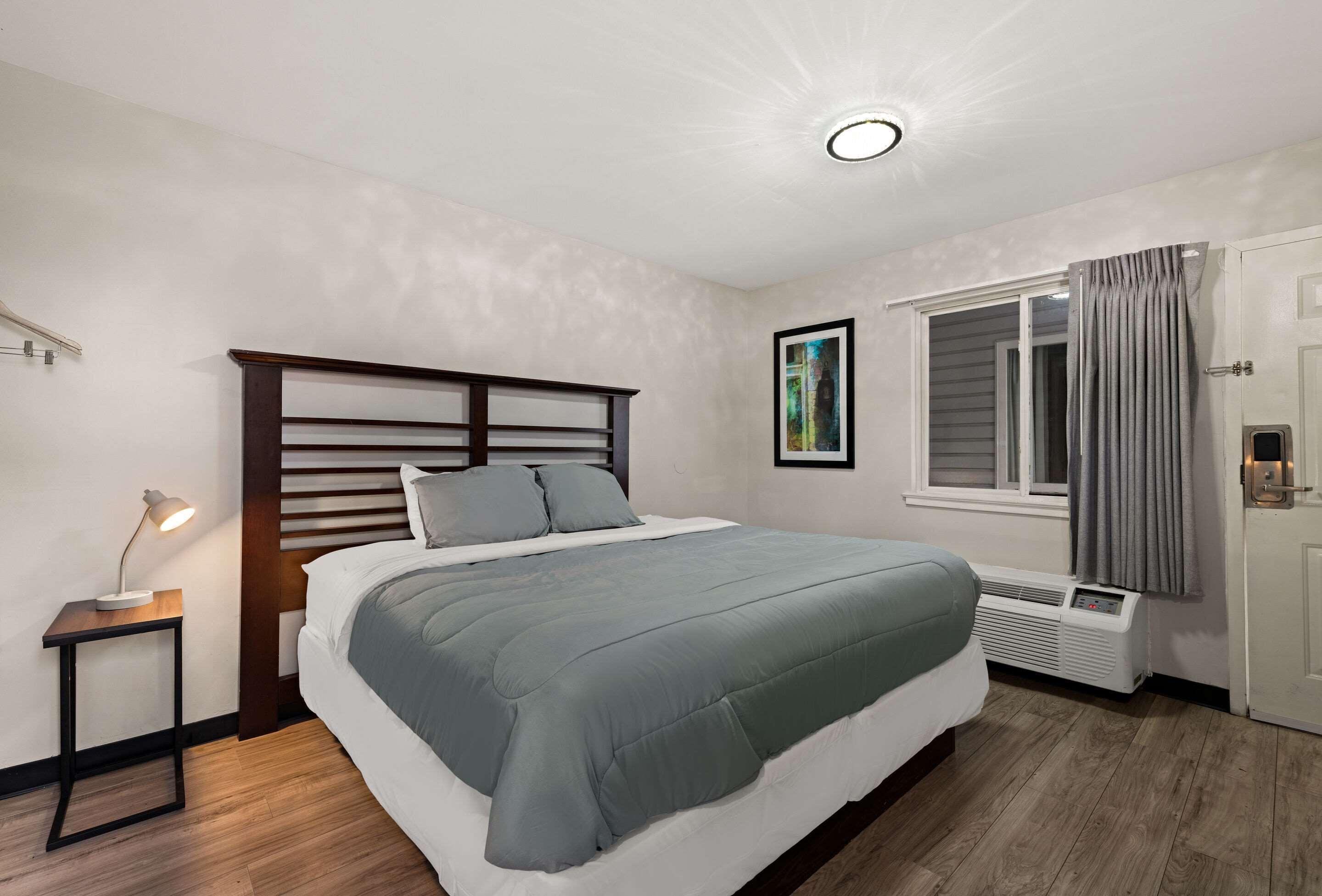 Rodeway Independence Blvd Inn