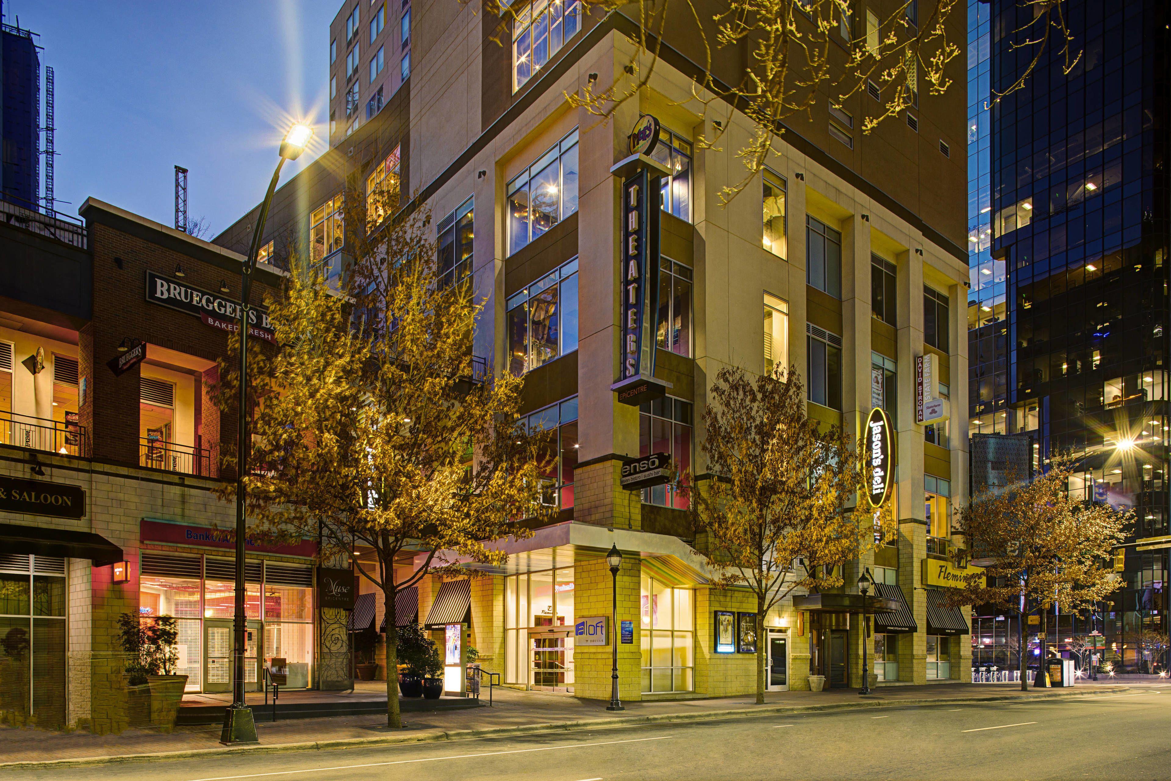 Hotel Aloft Center 2*