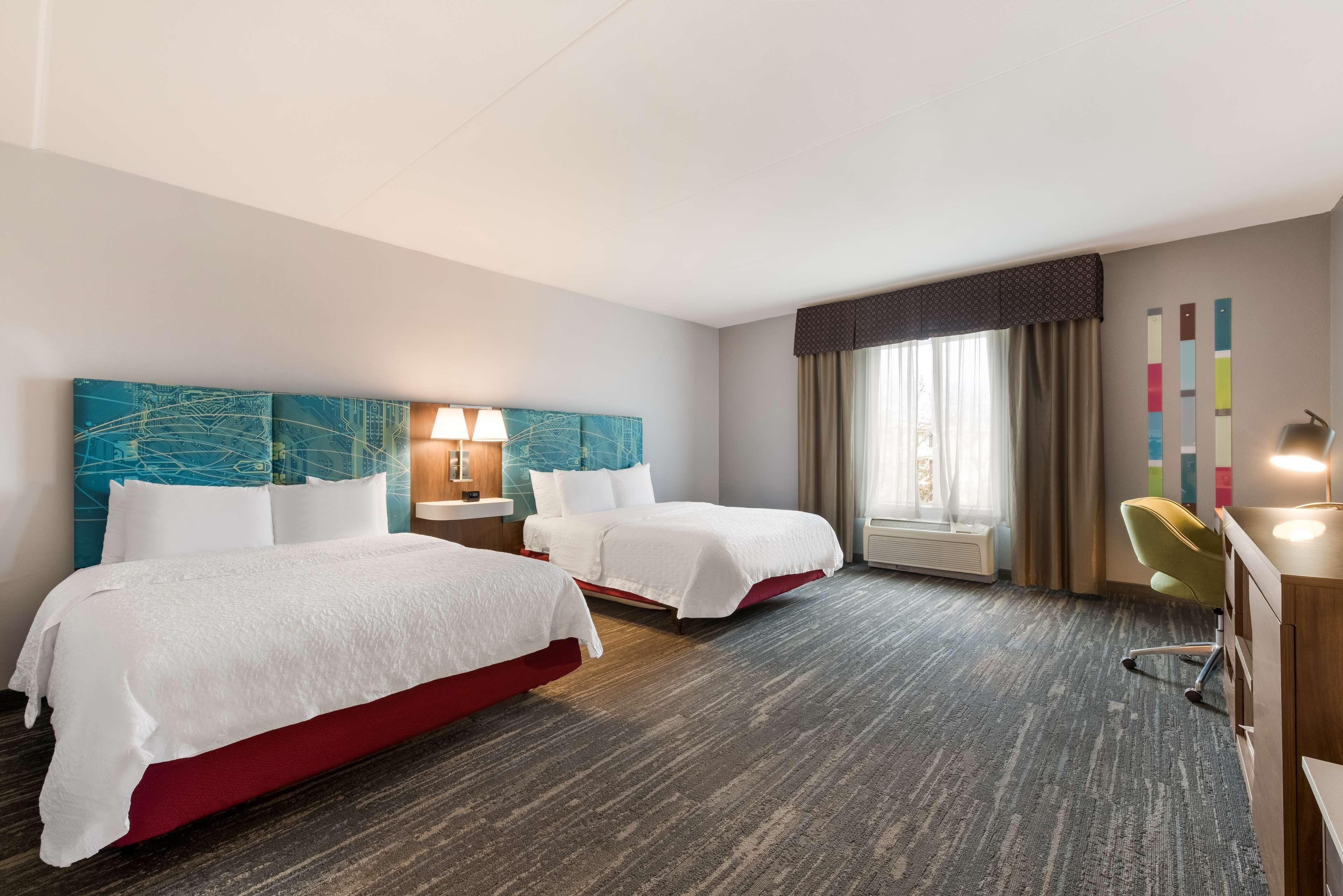 Hampton & Charlotte-airport Hotel