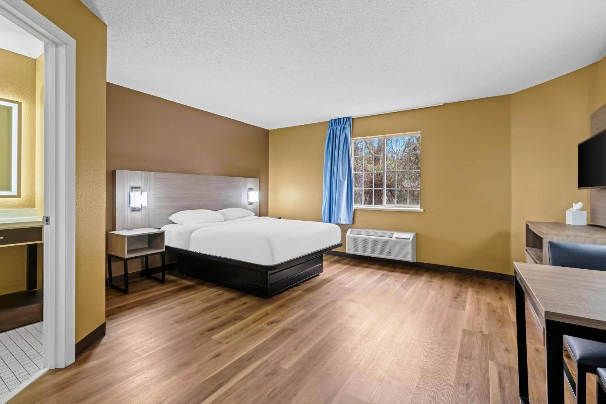 Mainstay - Executive Park Hotel Charlotte