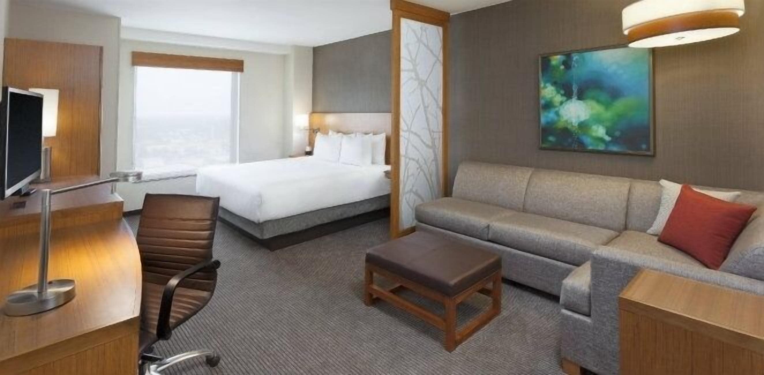 Hyatt Place Downtown 3*