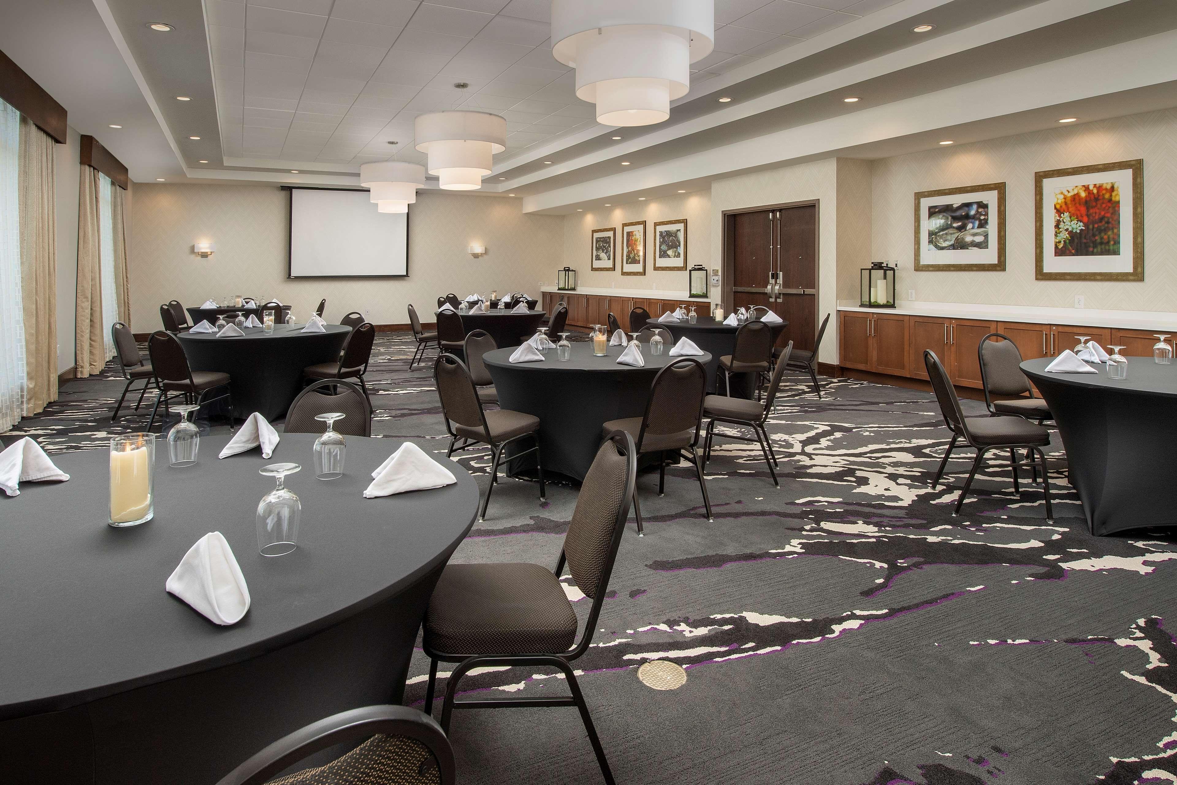 Hotel Hilton Garden Airport