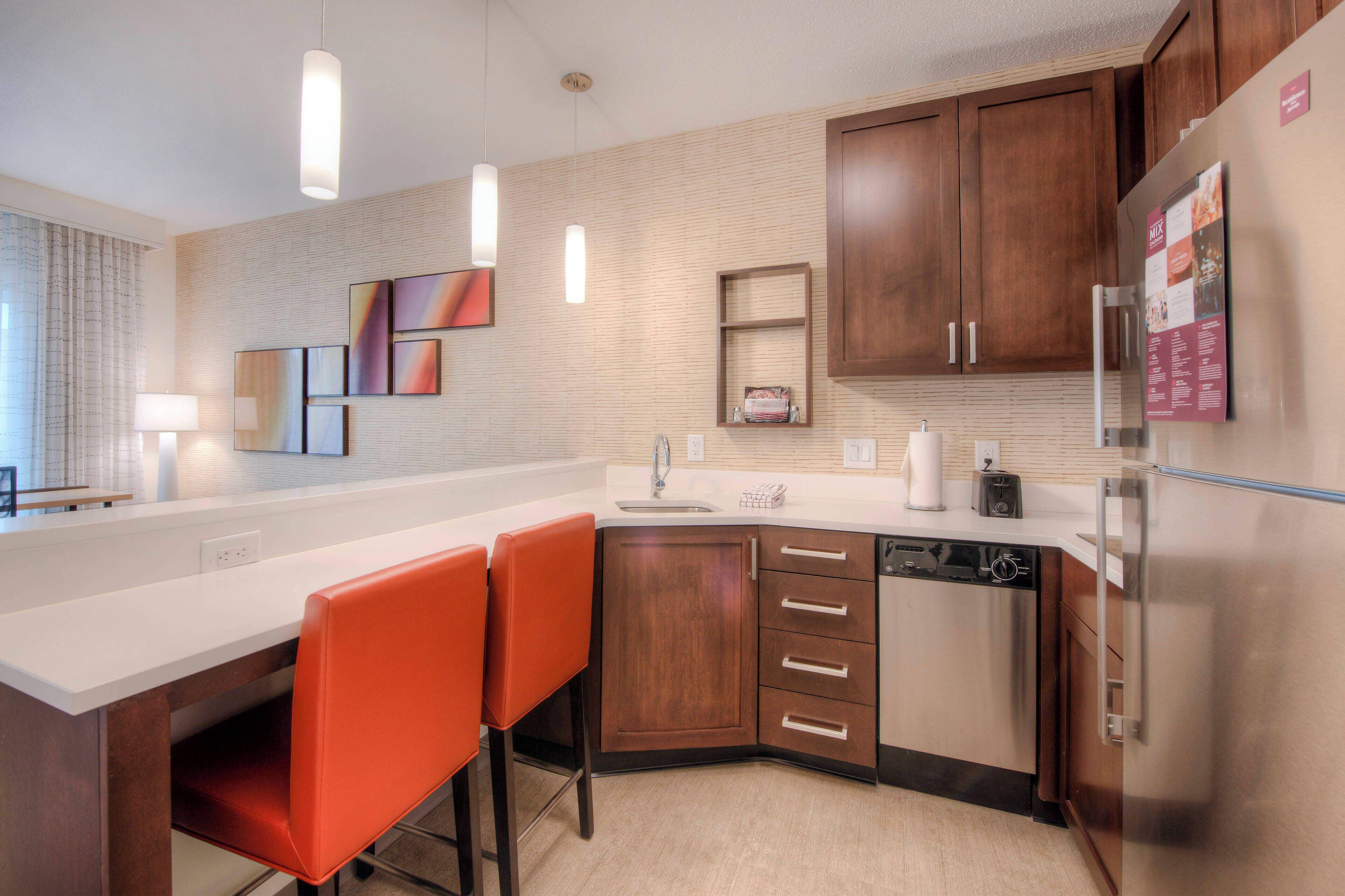 By Marriott Airport Hotel