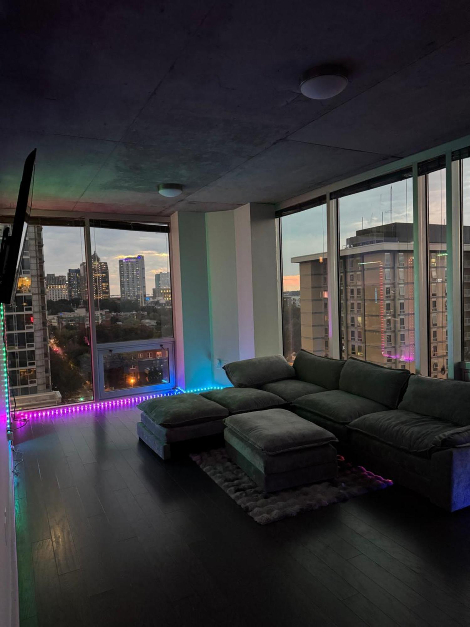 Luxury Uptown With Skyline View