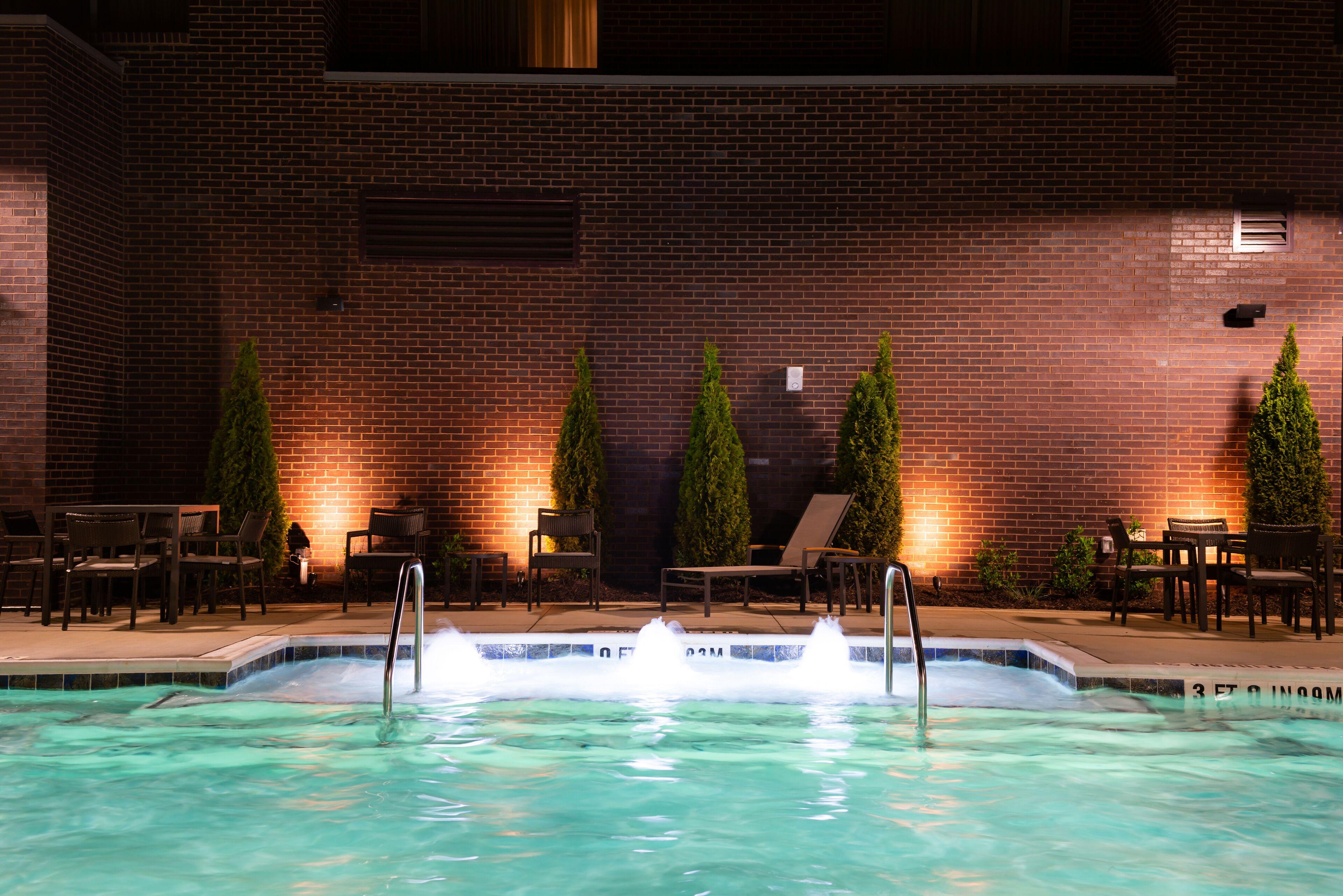 Courtyard By Marriott Northlake