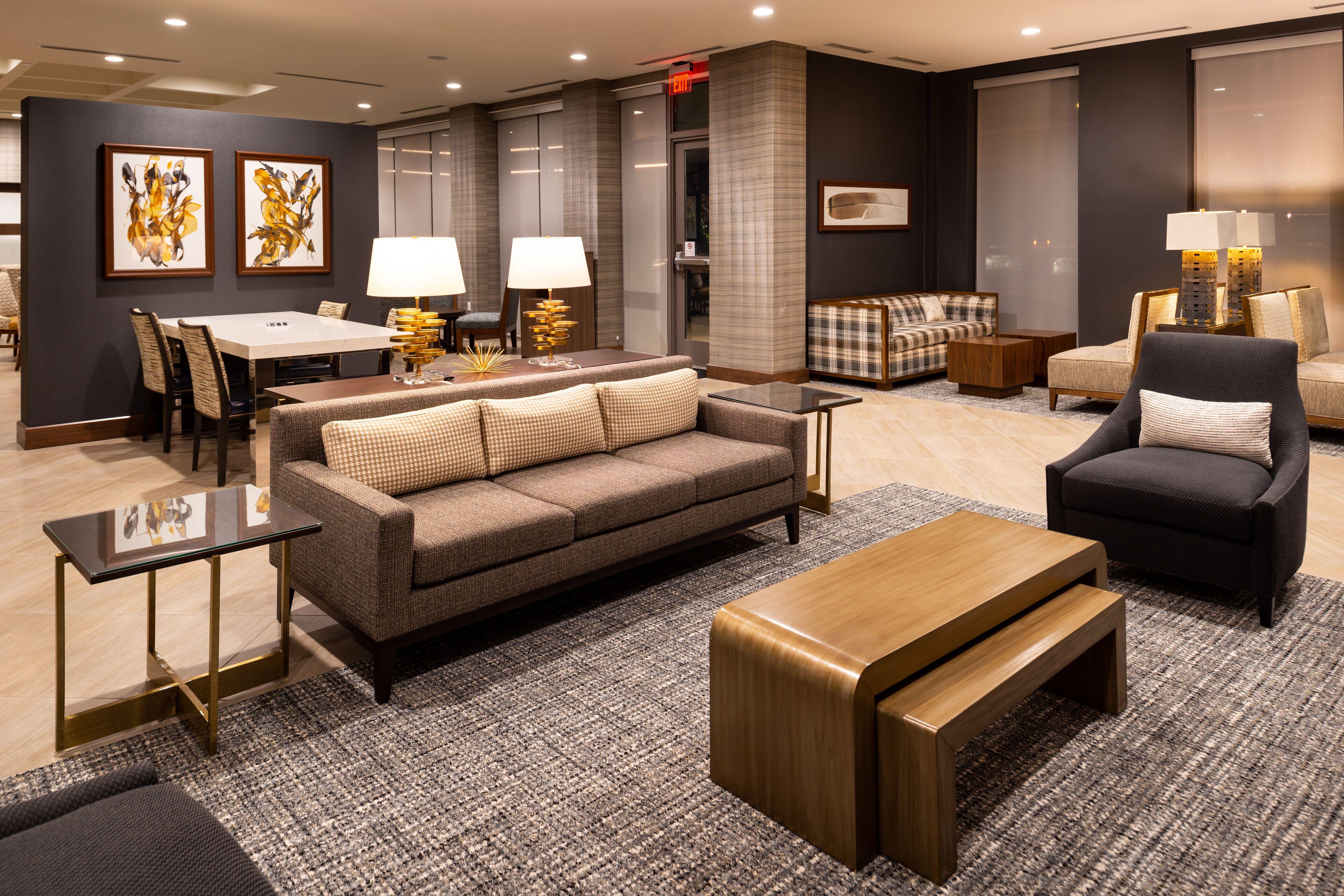 By Marriott Northlake