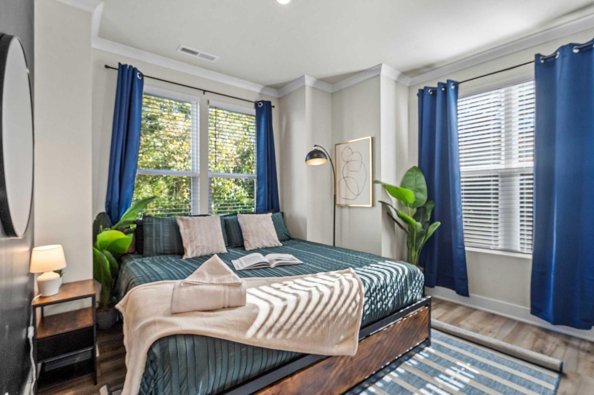 Holiday home Luxe King 3br Townhouse Mins To Uptown Clt Charlotte