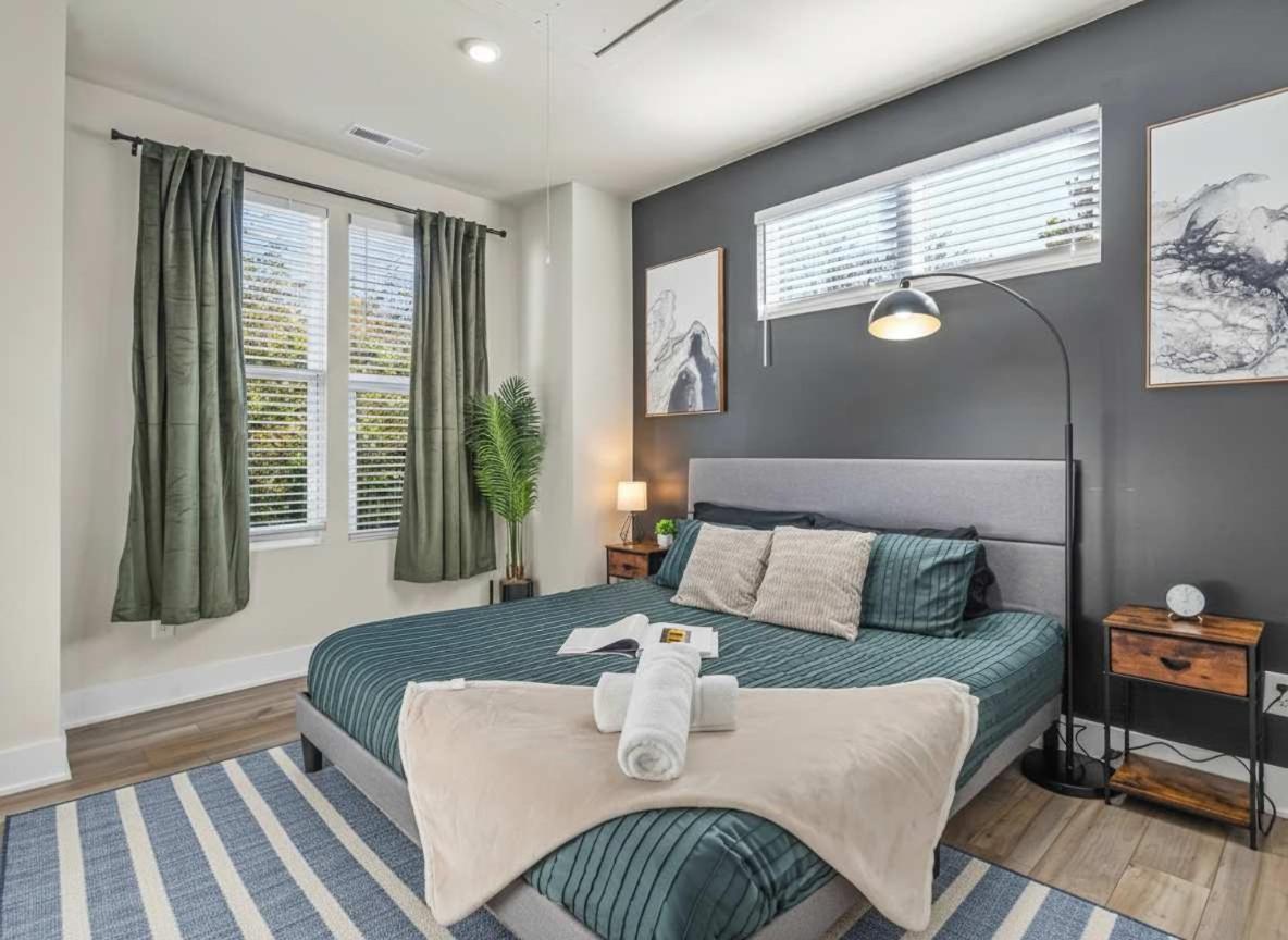 Luxe King 3br Townhouse Mins To Uptown Clt Charlotte