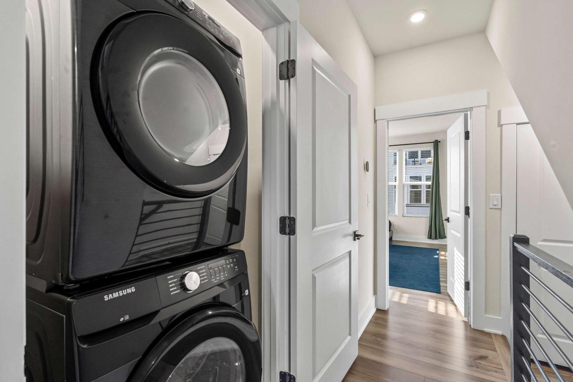 Holiday home Luxe King 3br Townhouse Mins To Uptown Clt *