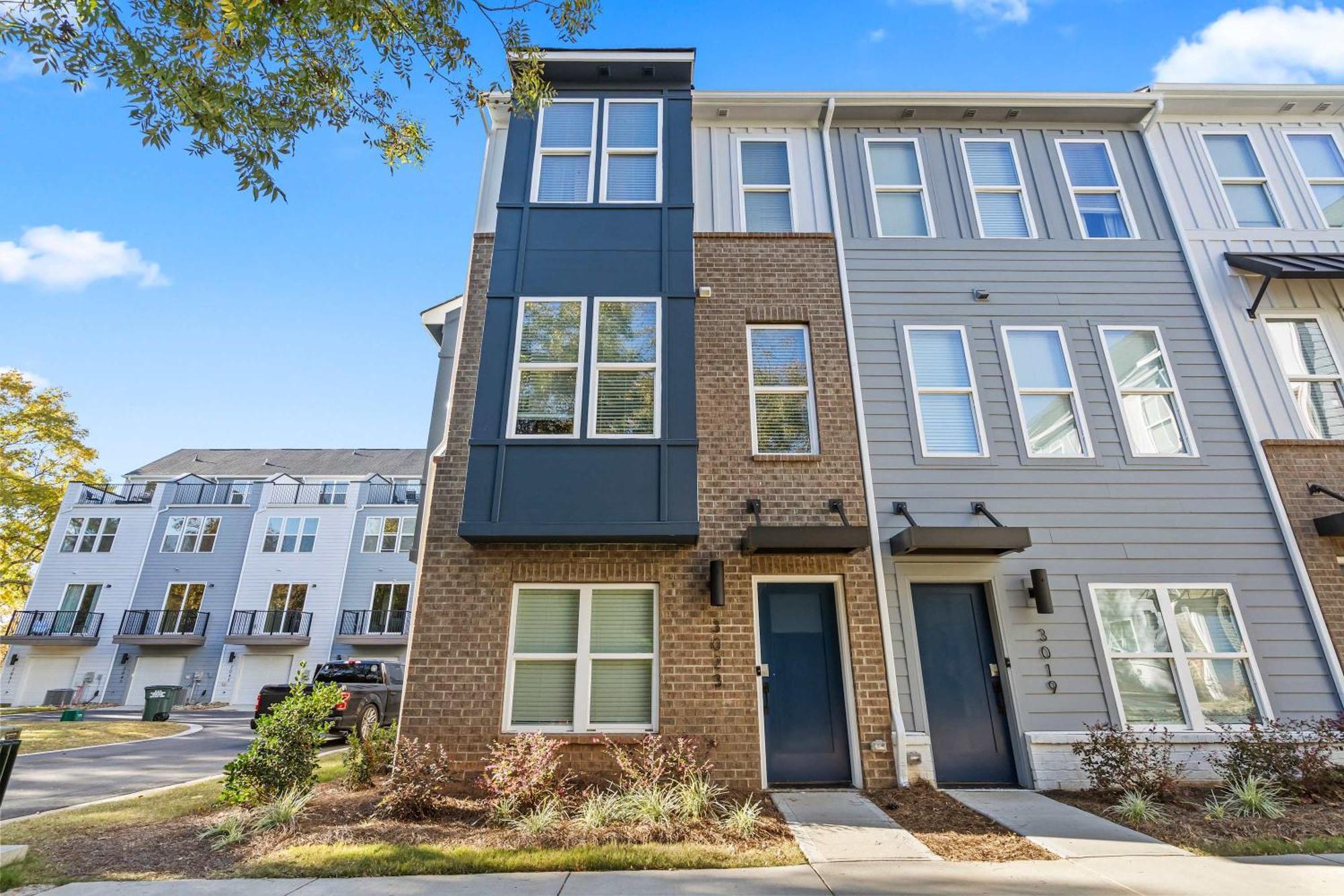 Holiday home Luxe King 3br Townhouse Mins To Uptown Clt *