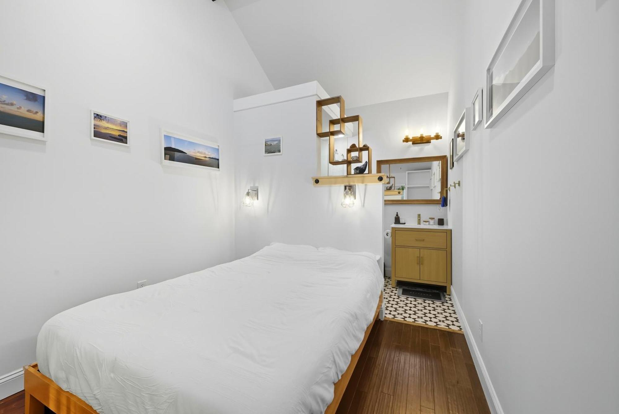 Bedrooms With Private Bath - 12min From Uptown Guest house