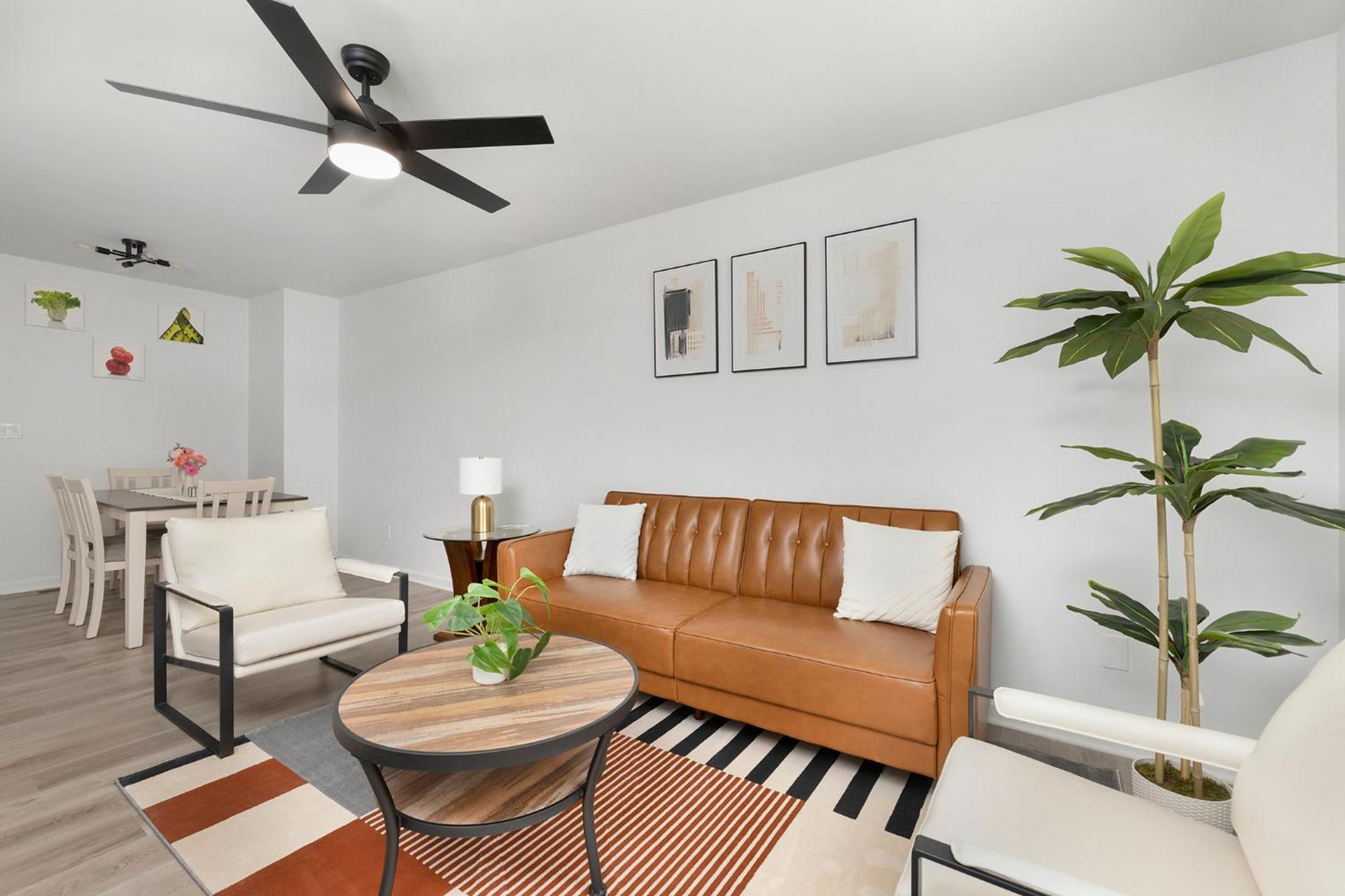 Stylish Queen Getaway In Camp North End