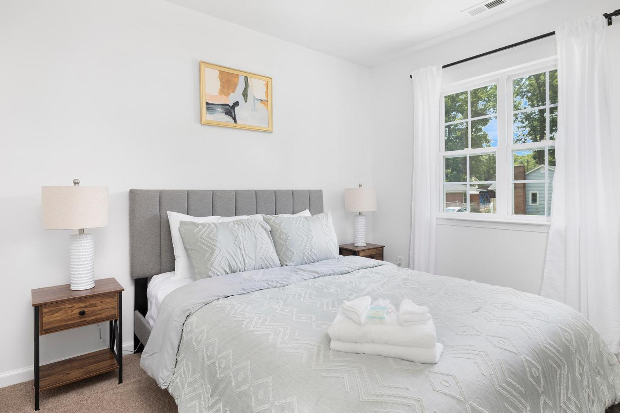 Holiday home Stylish Queen Getaway In Camp North End Charlotte