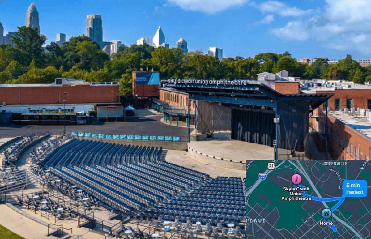 Stylish & Cozy Retreat With Backyard & Parking *