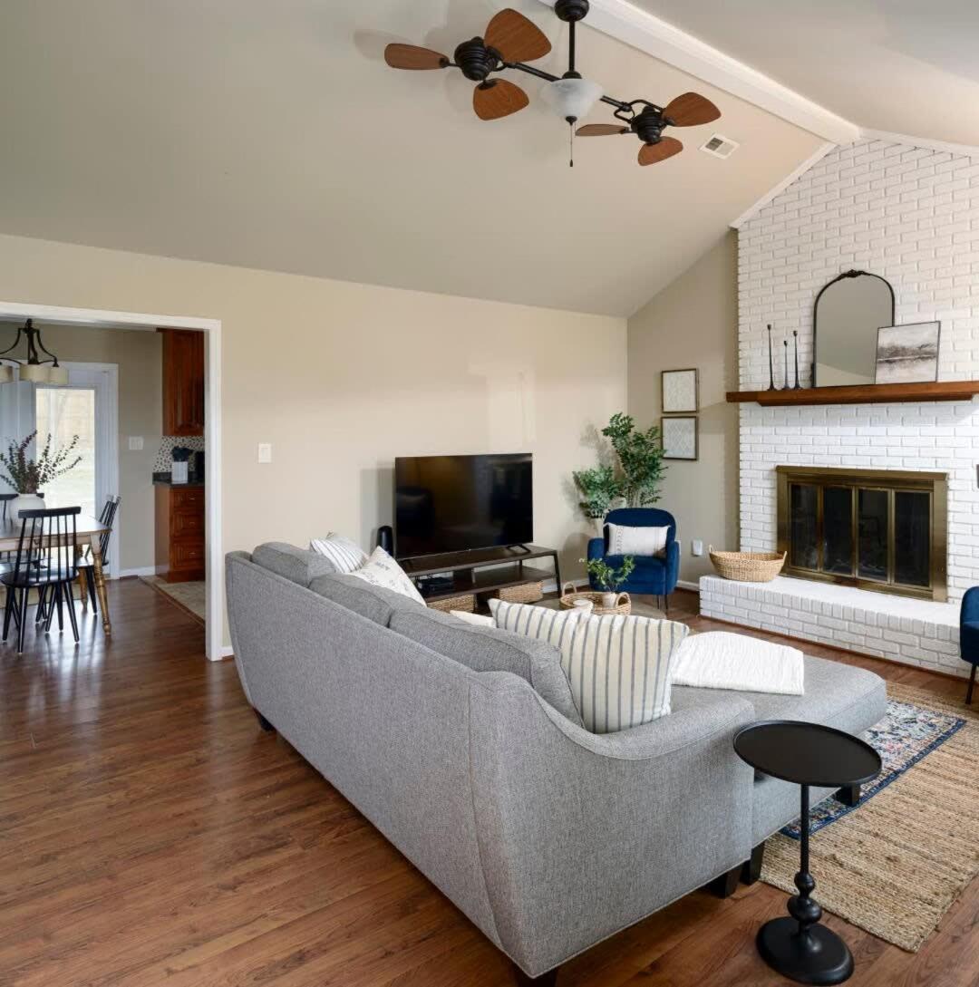 Serene Getaway With Patio In Pineville Charlotte