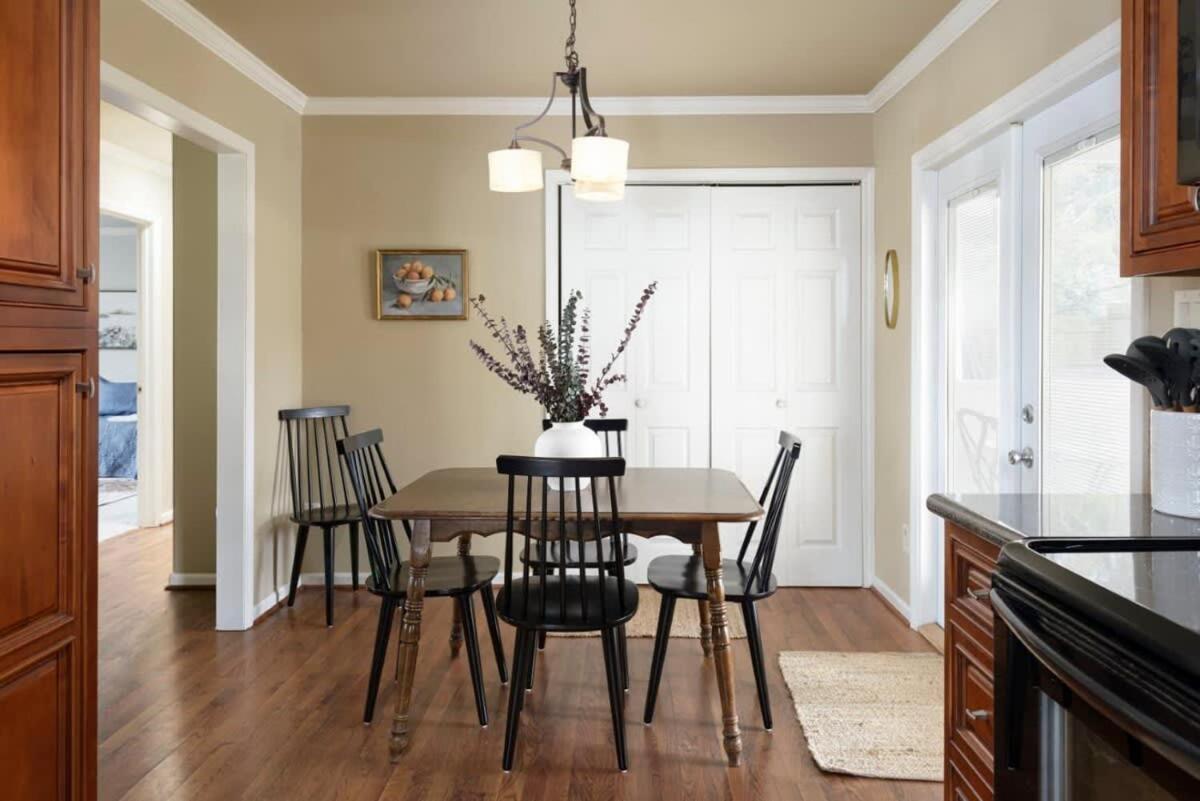 Holiday home Serene Getaway With Patio In Pineville