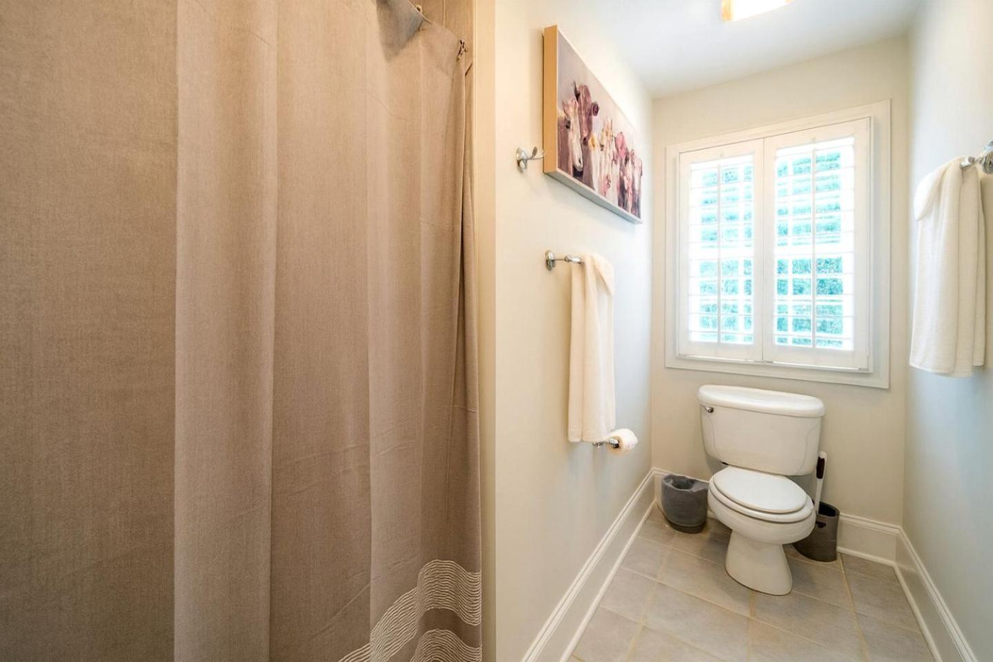 Holiday home Impressive Luxurious With Pool And Game Space In Nc *