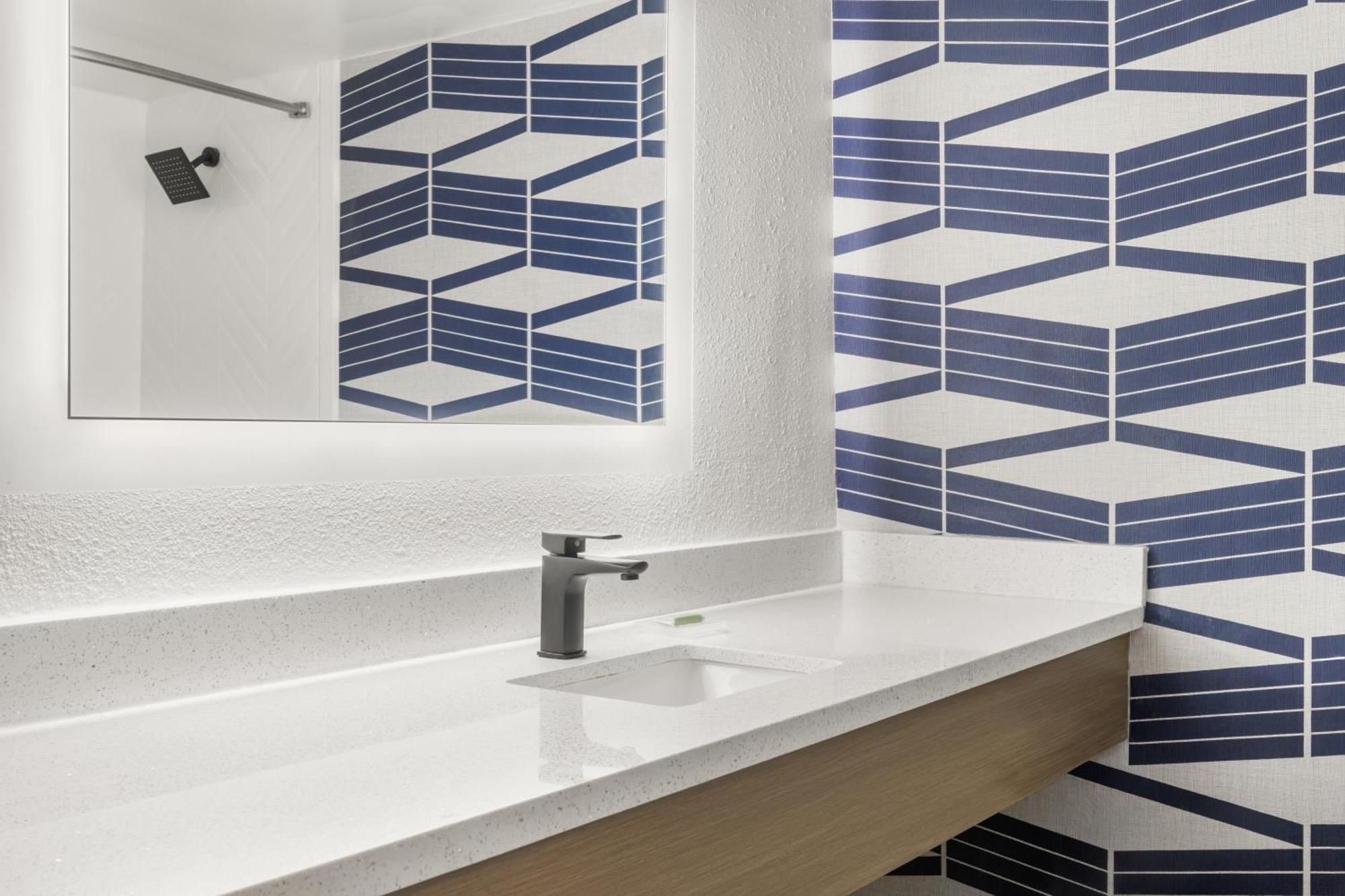 Hotel Express By Marriott South End Charlotte