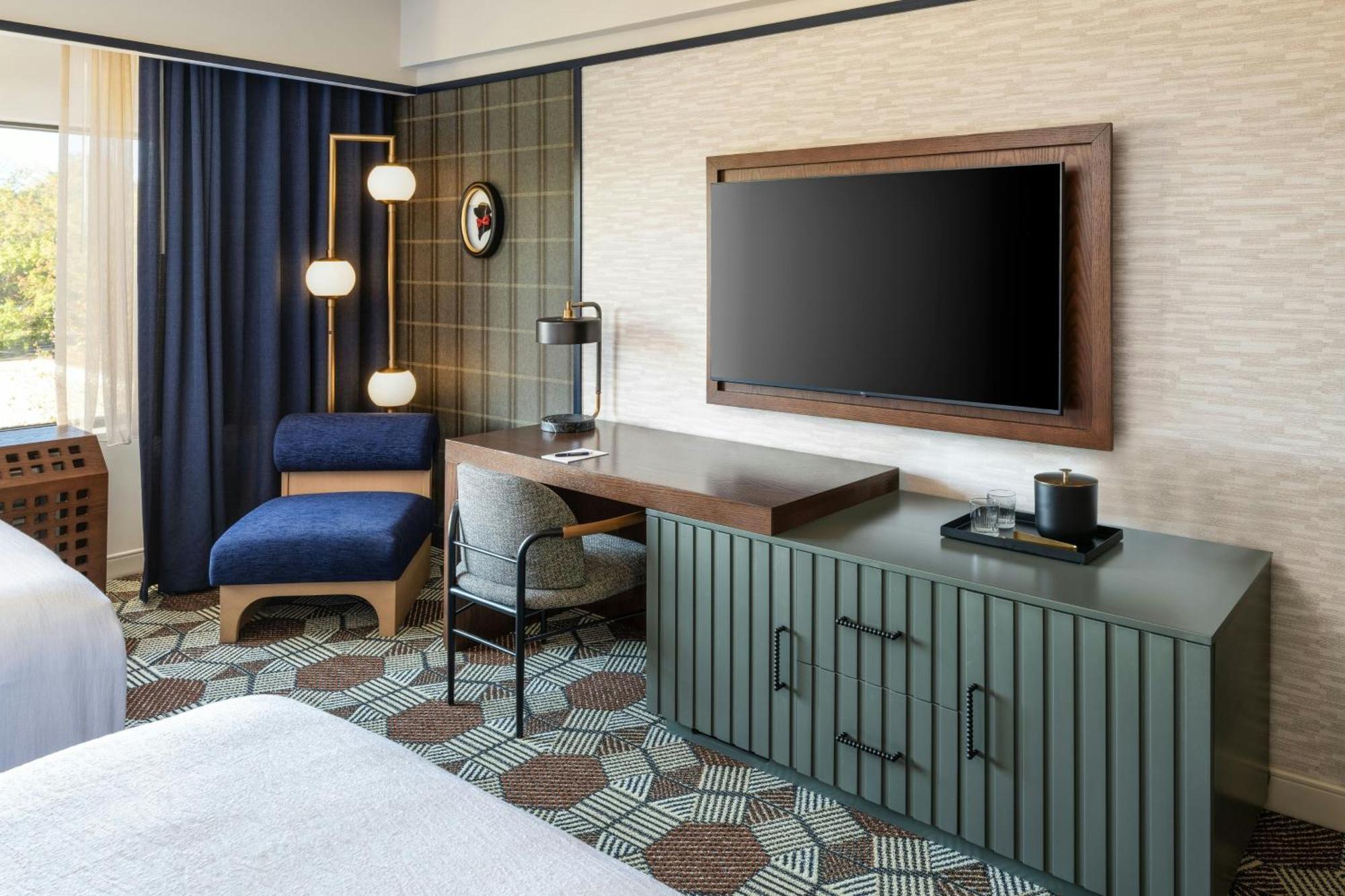 The Mecklen Hotel, A Tribute Portfolio