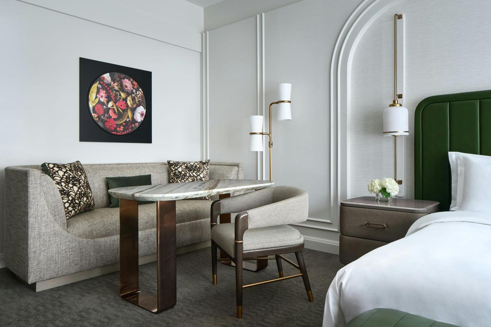 The Ritz-carlton, Hotel 5*
