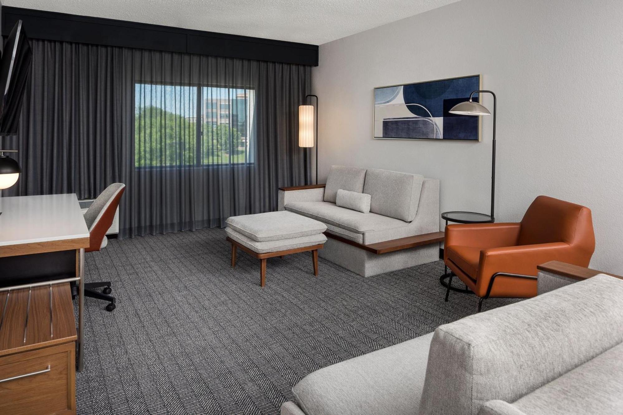 Courtyard By Marriott Ballantyne 3*